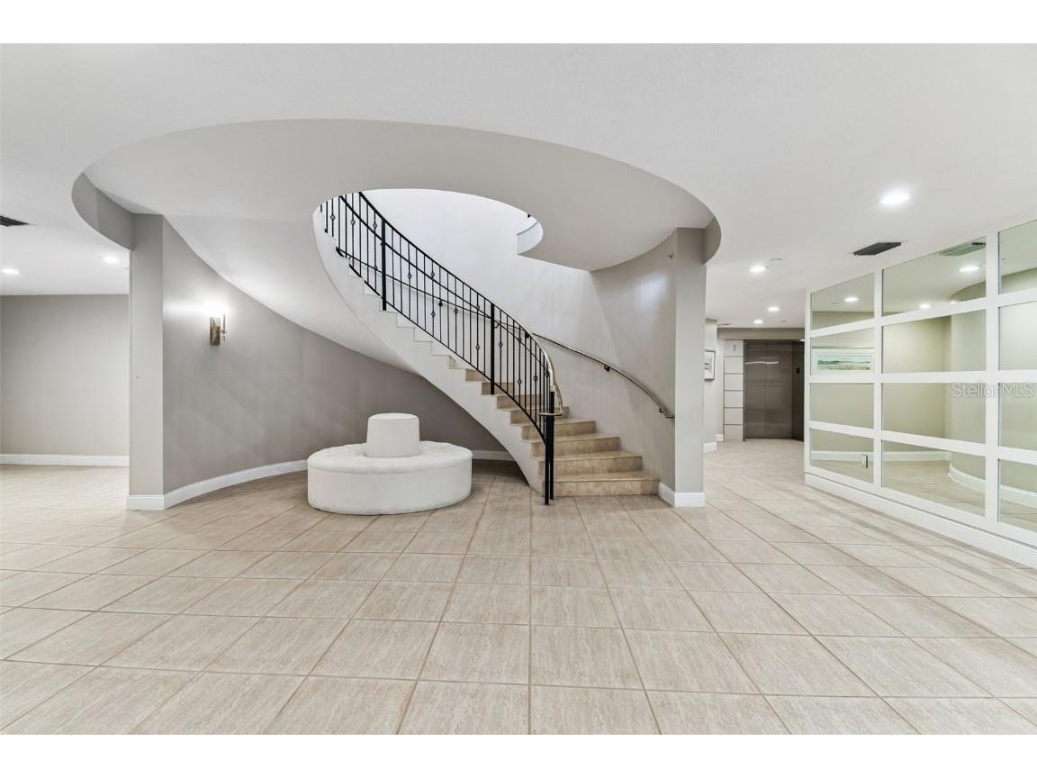 555 5th Avenue NE #424 Saint Petersburg FL 33701 TB8431335 image58