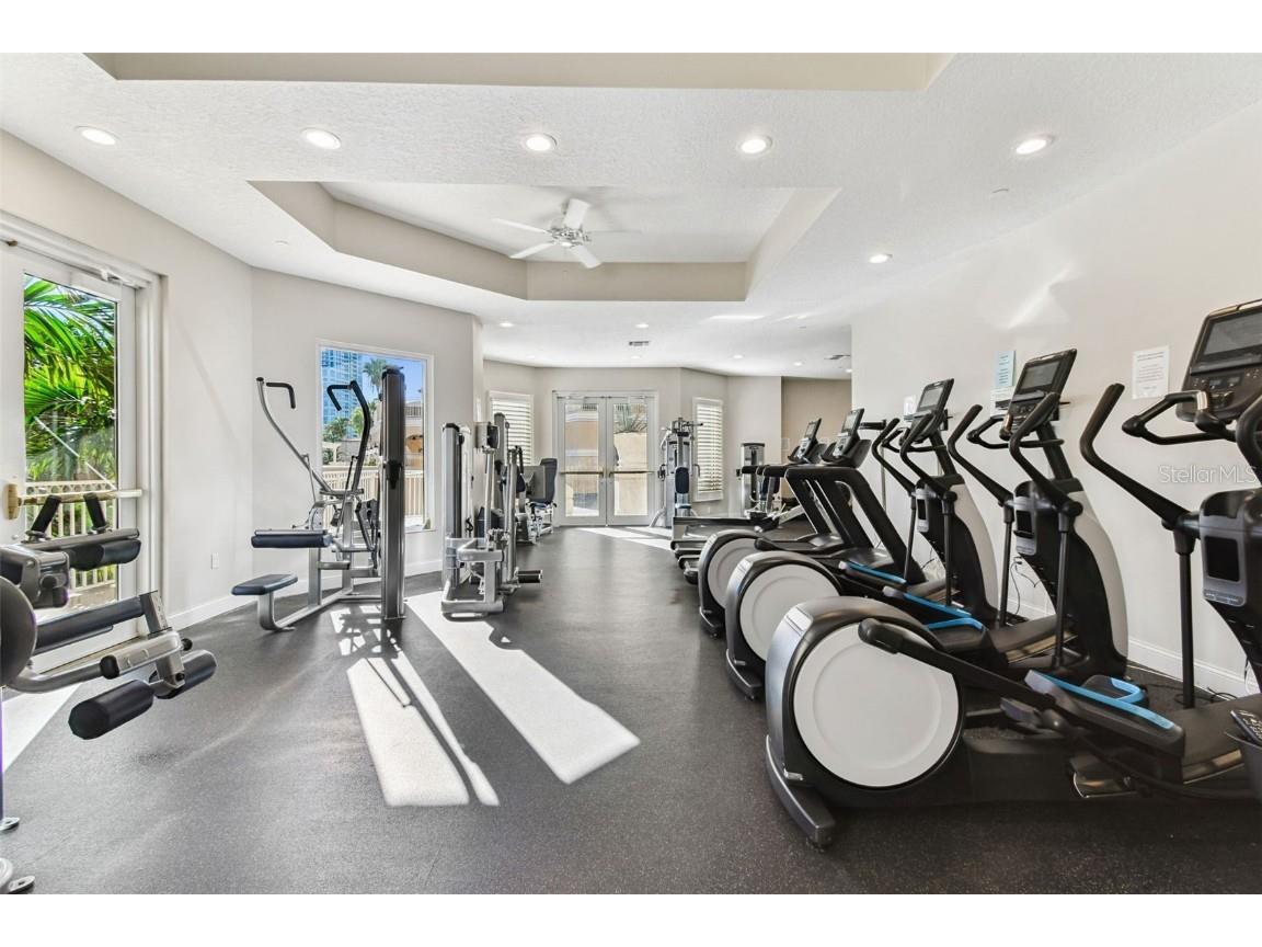 555 5th Avenue NE #424 Saint Petersburg FL 33701 TB8431335 image64