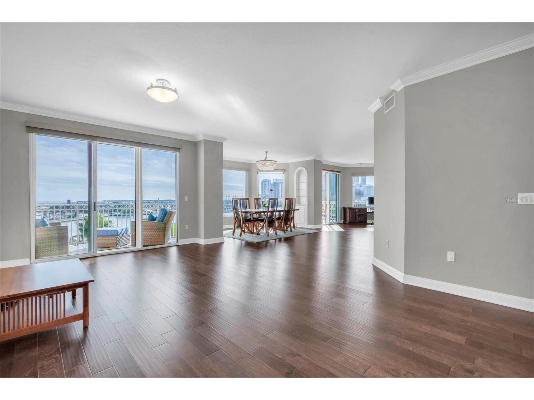 555 5th Avenue NE #711 Saint Petersburg FL 33701 TB8455398 image14