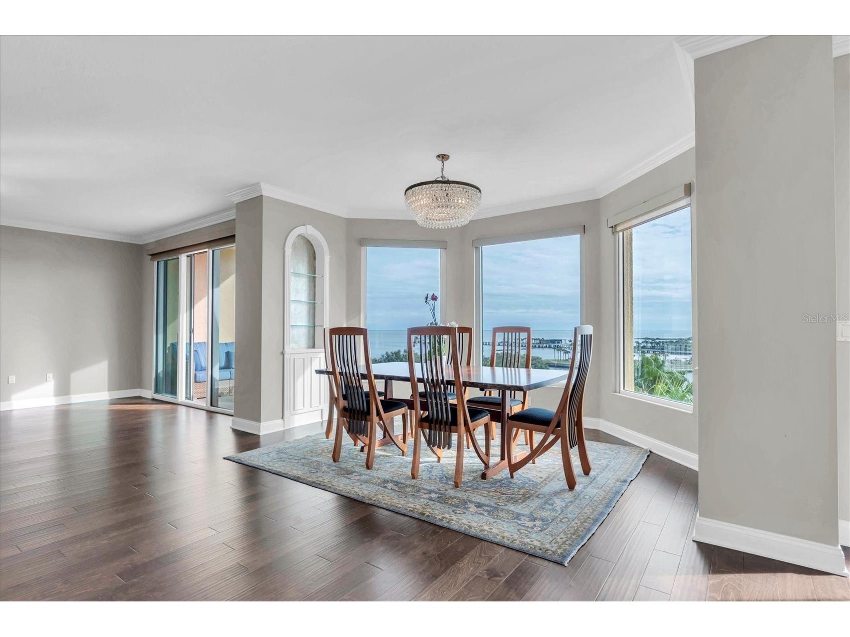 555 5th Avenue NE #711 Saint Petersburg FL 33701 TB8455398 image3