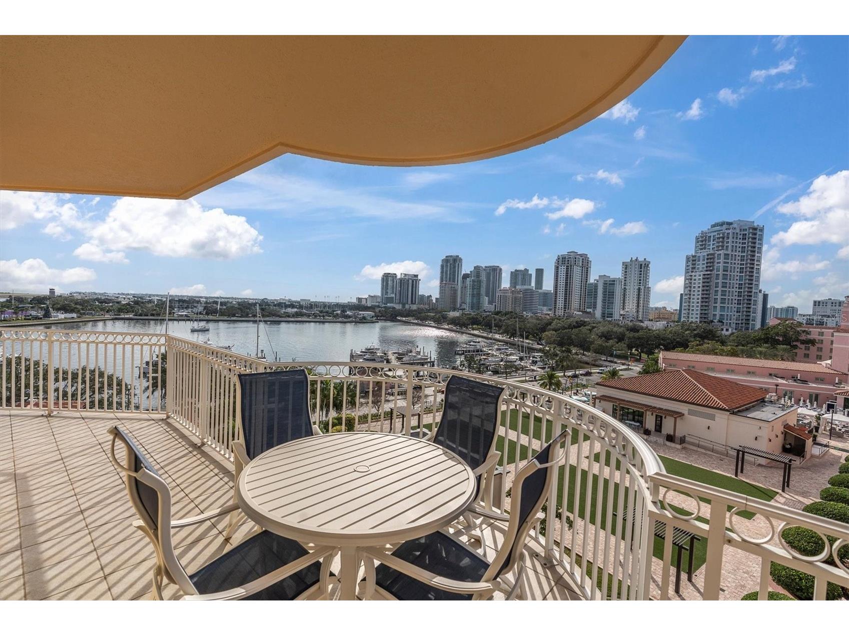 555 5th Avenue NE #711 Saint Petersburg FL 33701 TB8455398 image30