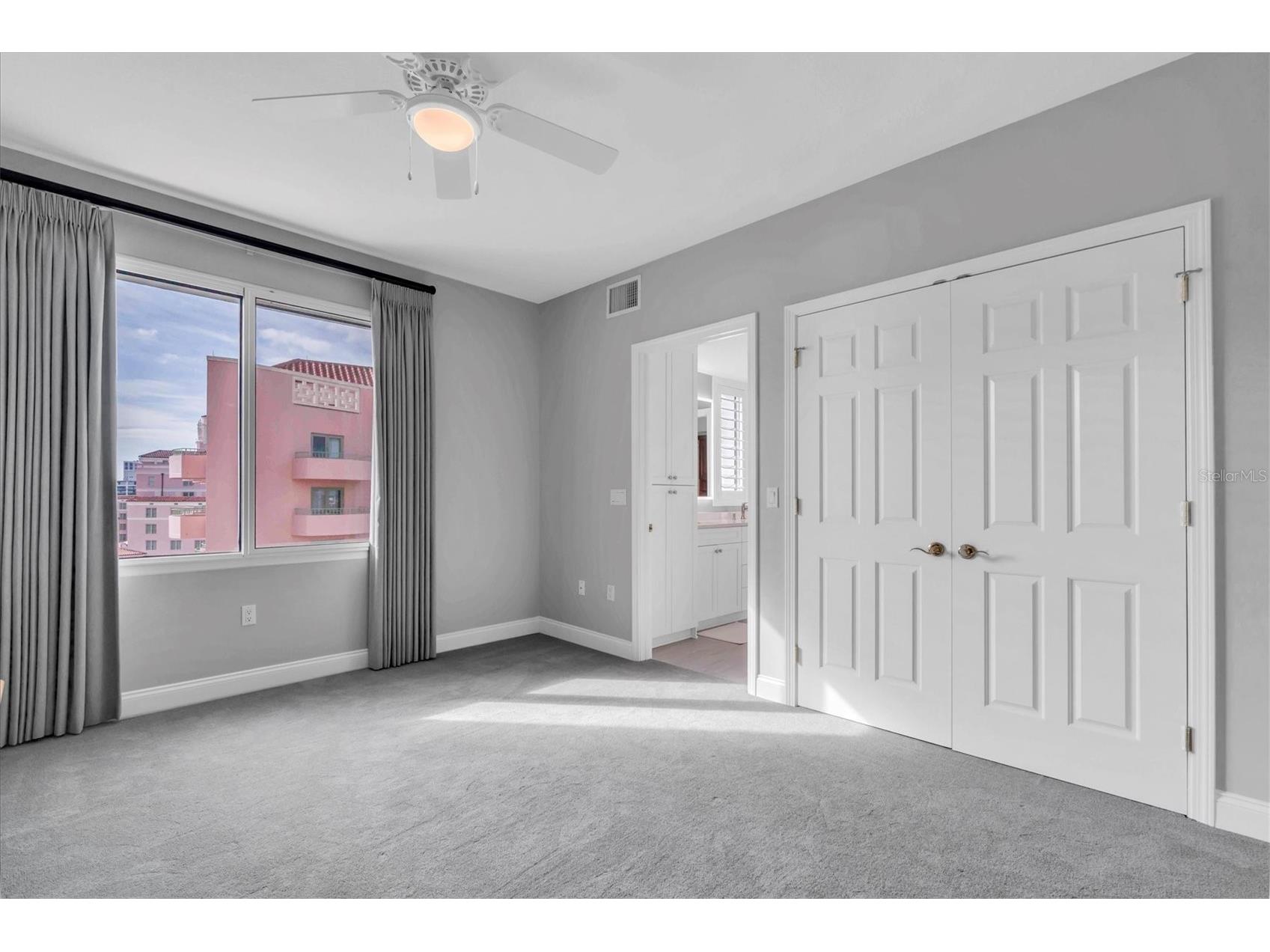 555 5th Avenue NE #711 Saint Petersburg FL 33701 TB8455398 image41