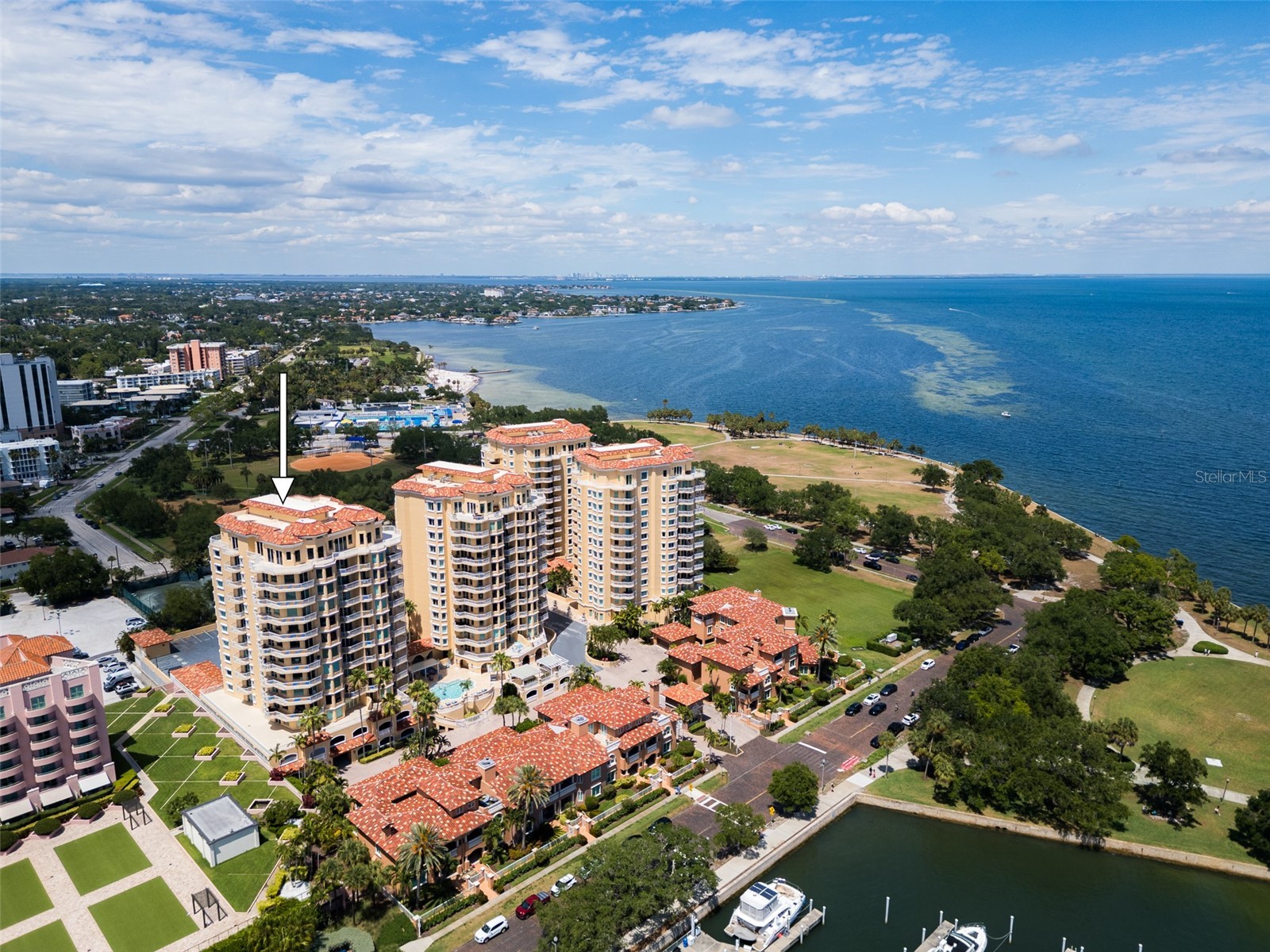 555 5th Avenue NE #711 Saint Petersburg FL 33701 TB8503095 image1