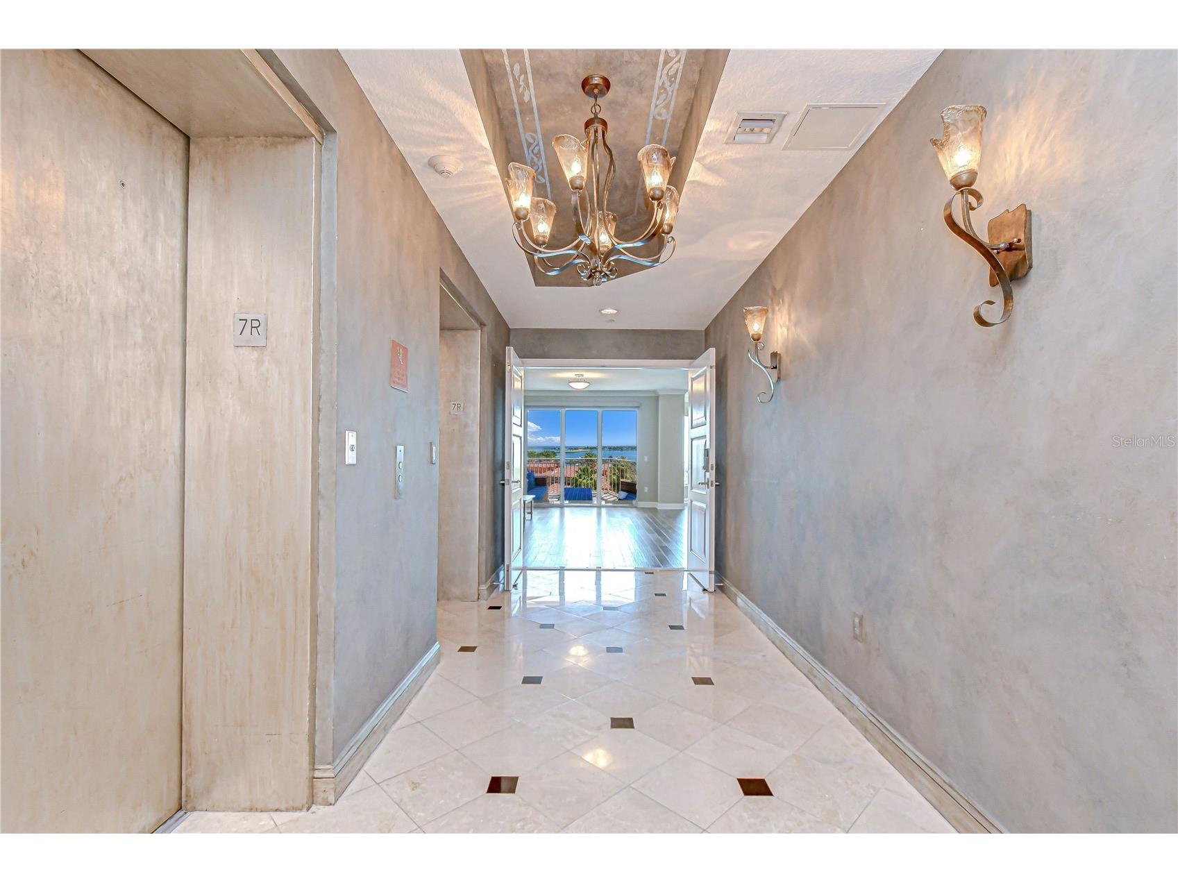 555 5th Avenue NE #711 Saint Petersburg FL 33701 TB8503095 image11