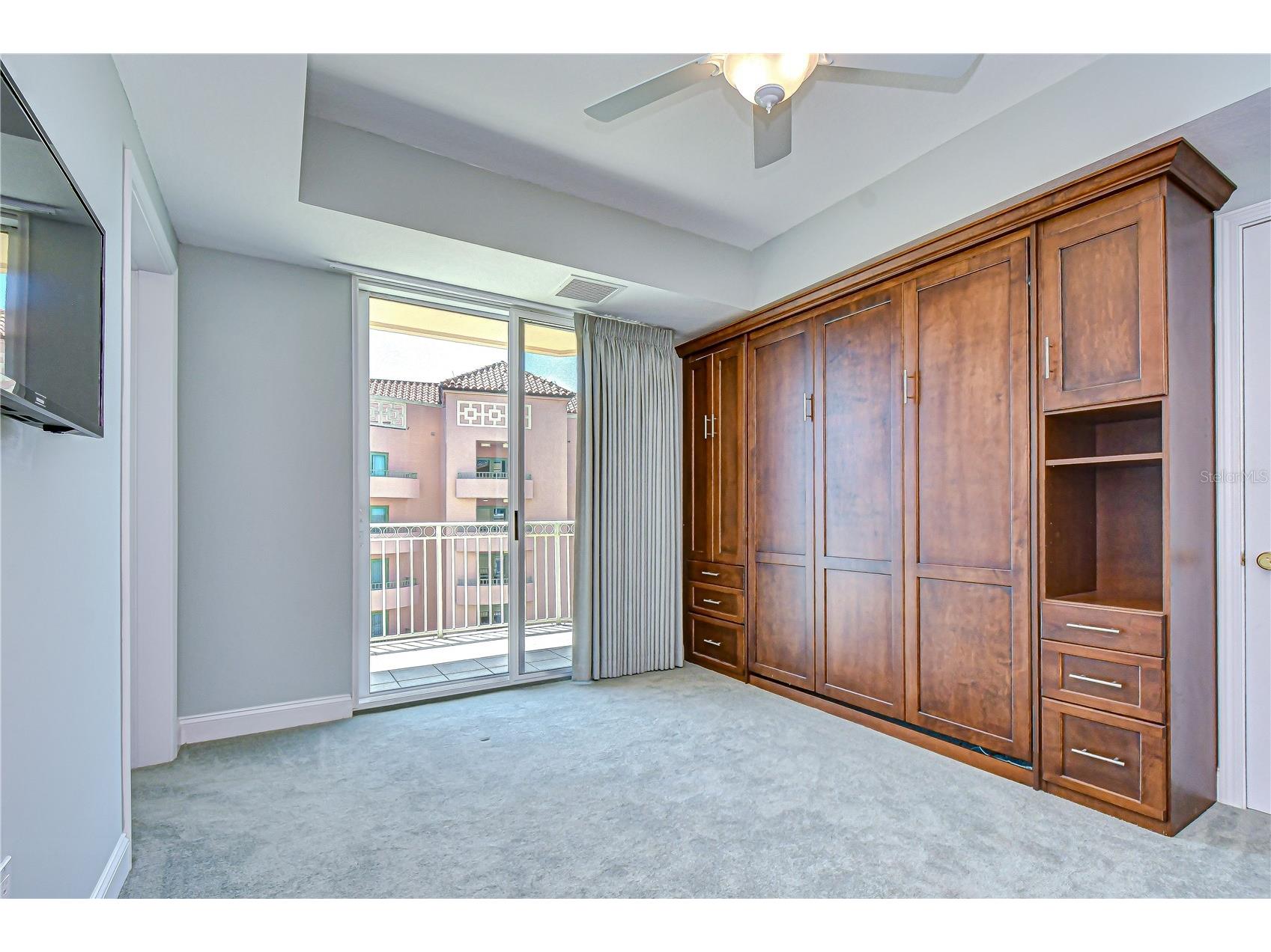 555 5th Avenue NE #711 Saint Petersburg FL 33701 TB8503095 image42