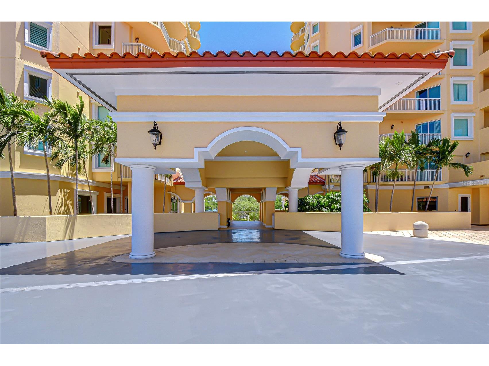 555 5th Avenue NE #711 Saint Petersburg FL 33701 TB8503095 image44