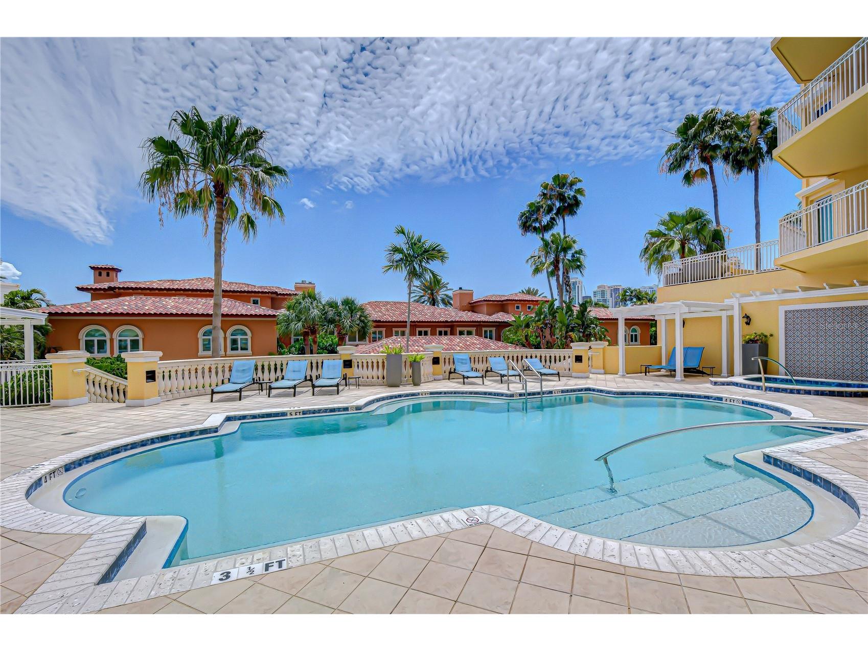 555 5th Avenue NE #711 Saint Petersburg FL 33701 TB8503095 image46