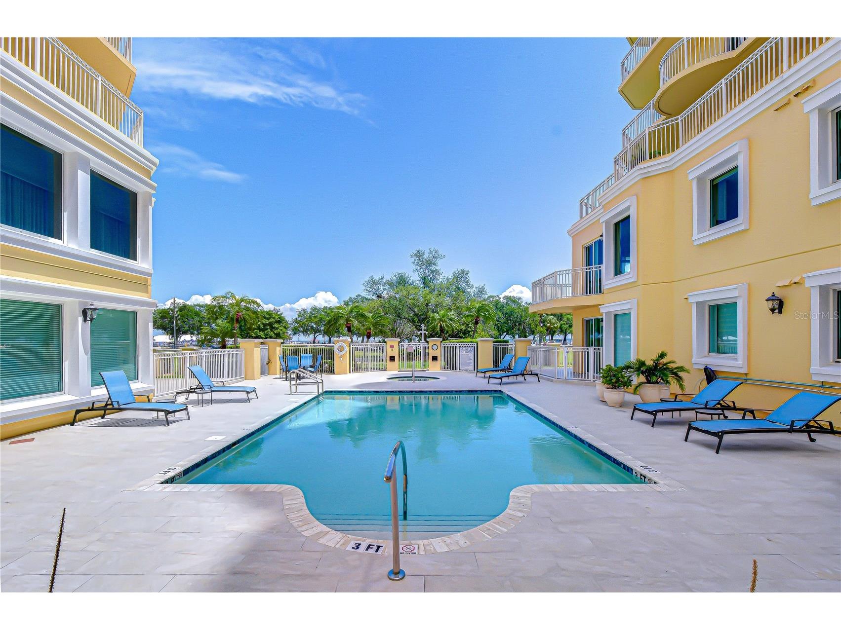 555 5th Avenue NE #711 Saint Petersburg FL 33701 TB8503095 image54
