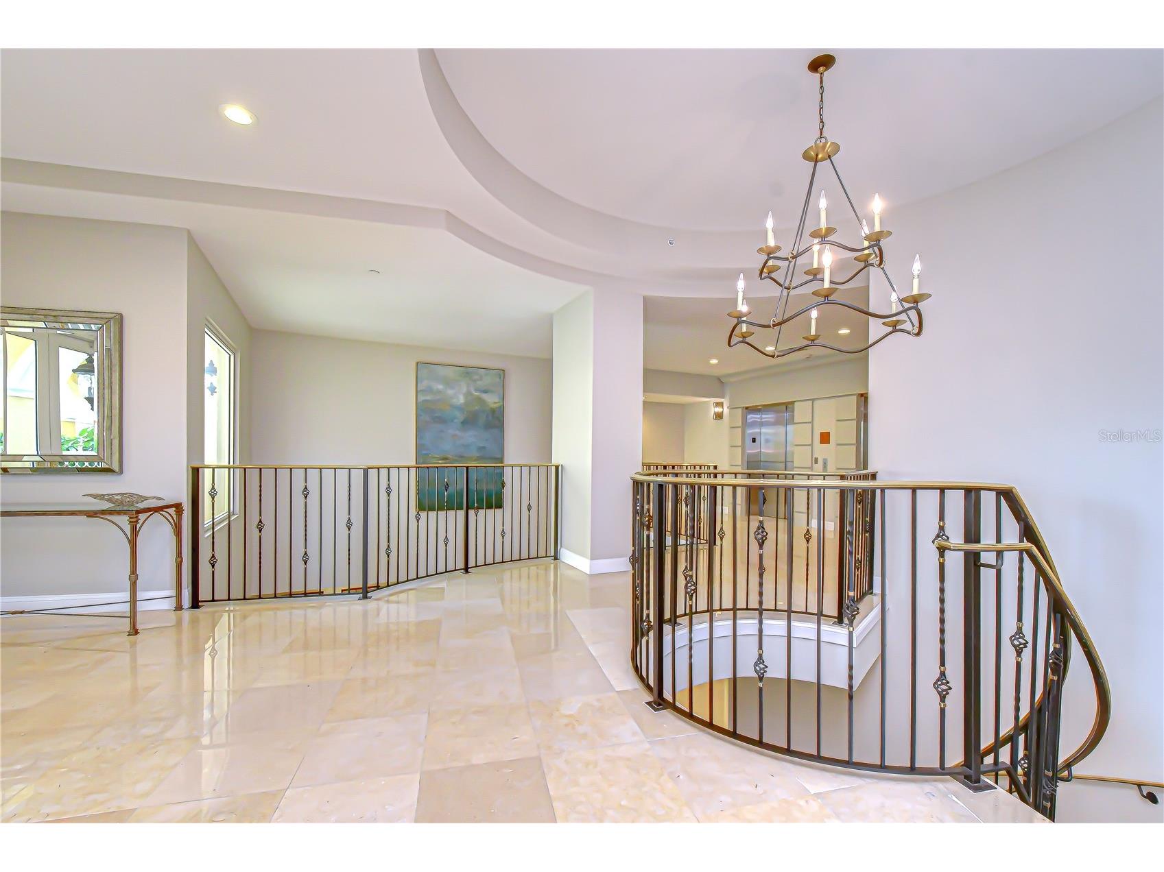 555 5th Avenue NE #711 Saint Petersburg FL 33701 TB8503095 image66