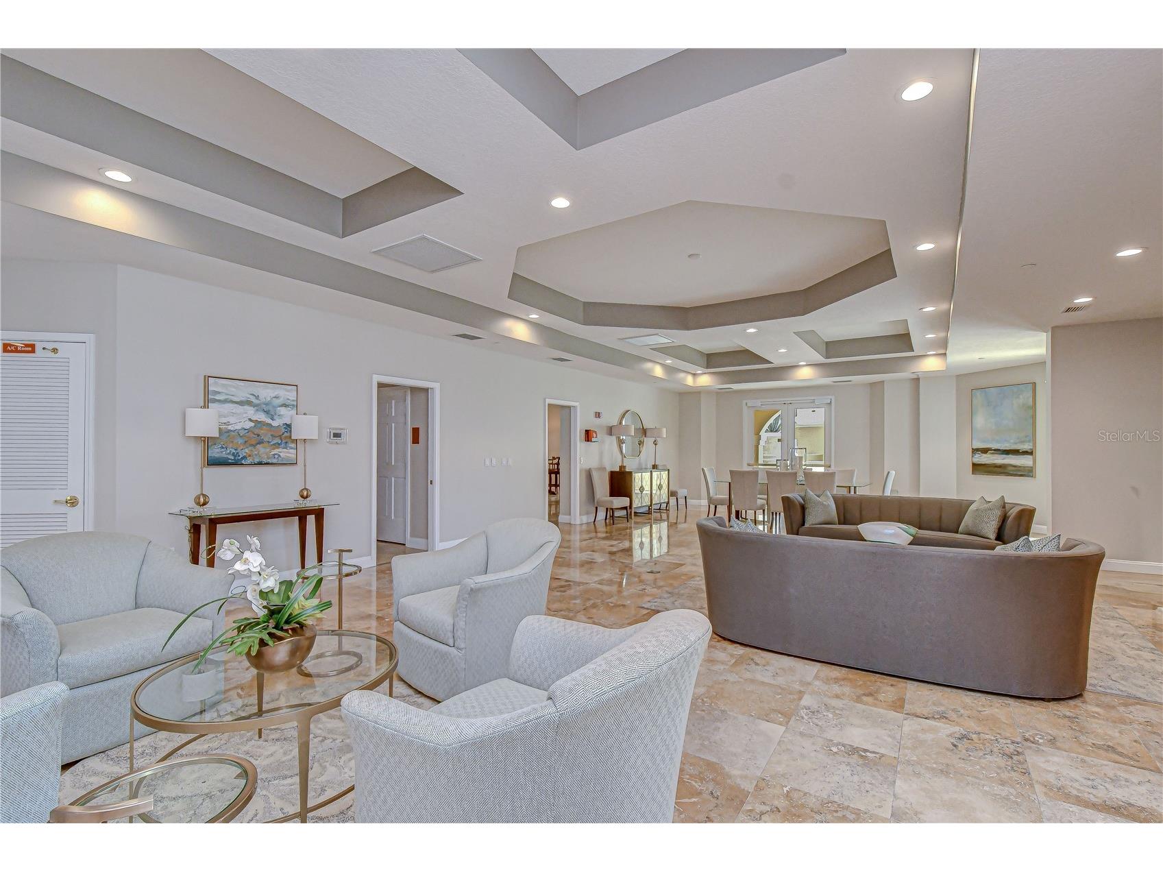 555 5th Avenue NE #711 Saint Petersburg FL 33701 TB8503095 image73