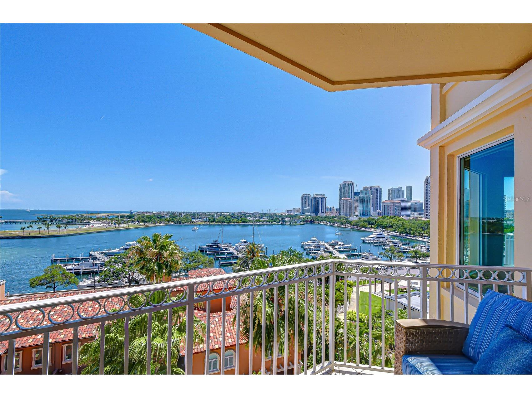 555 5th Avenue NE #711 Saint Petersburg FL 33701 TB8503095 image78