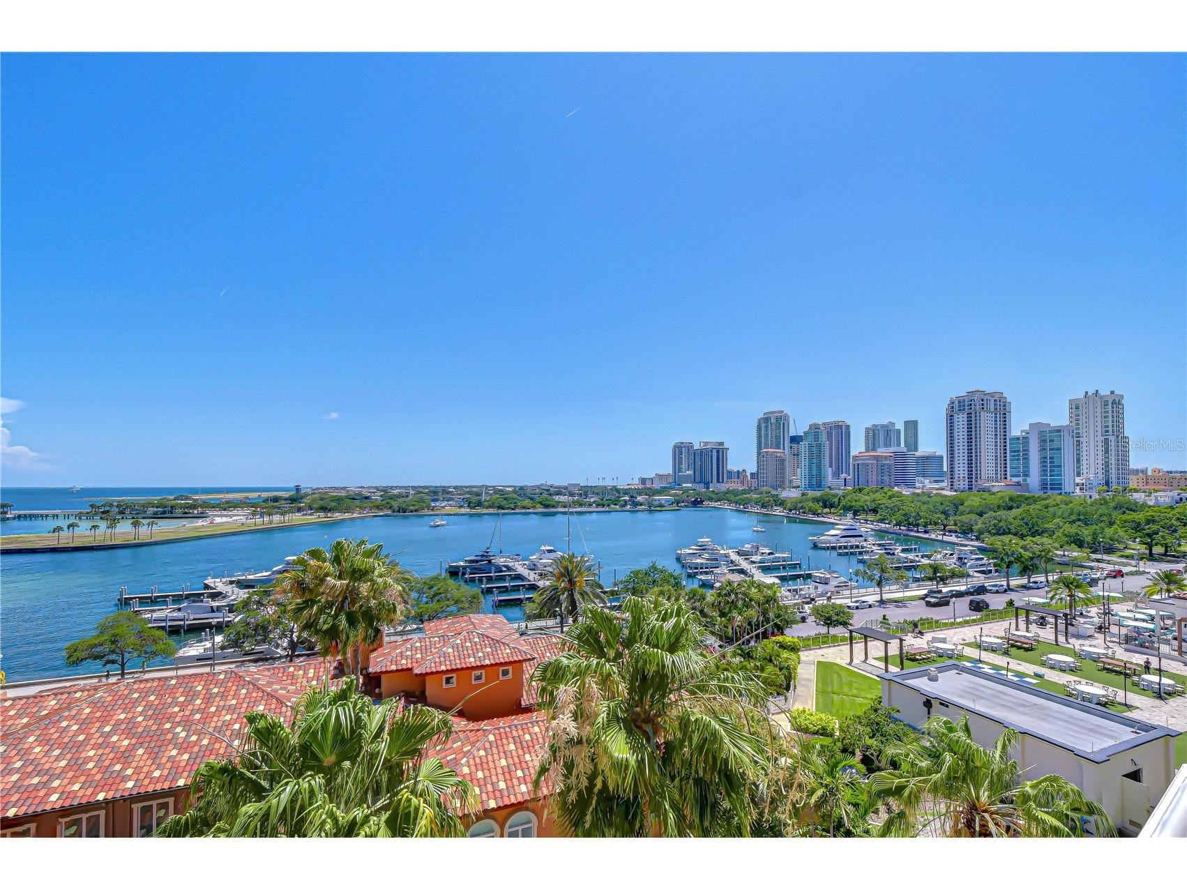 555 5th Avenue NE #711 Saint Petersburg FL 33701 TB8503095 image80