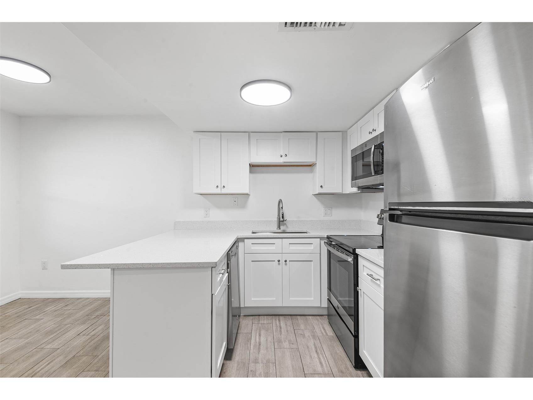 555 62nd Street S #103 Saint Petersburg FL 33707 O6406264 image8