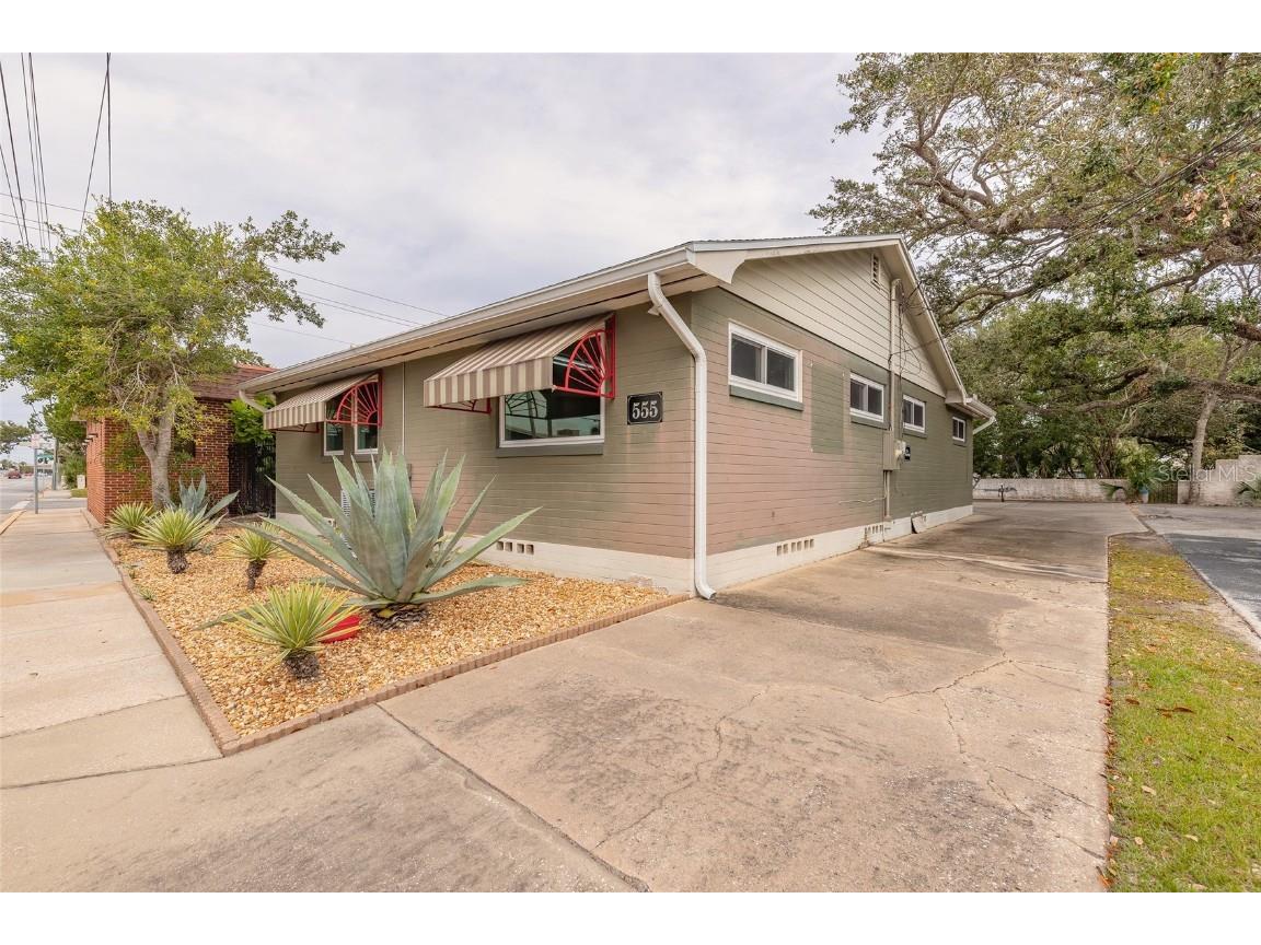 555 Ballough Road Daytona Beach FL 32114 V4946562 image1