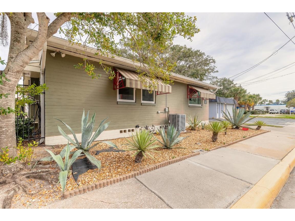 555 Ballough Road Daytona Beach FL 32114 V4946562 image2