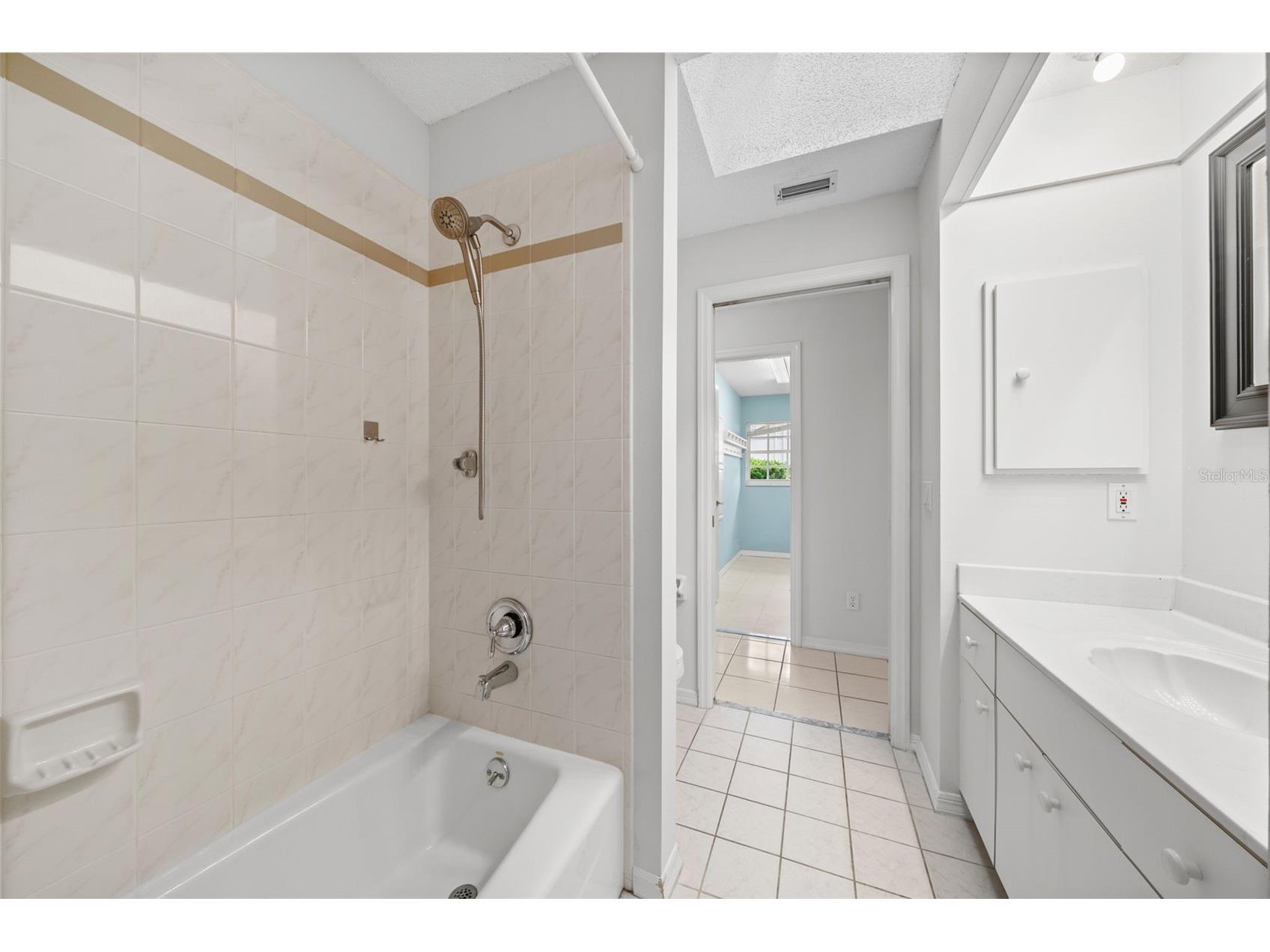 555 Park Estates Square Venice FL 34293 A4699017 image20
