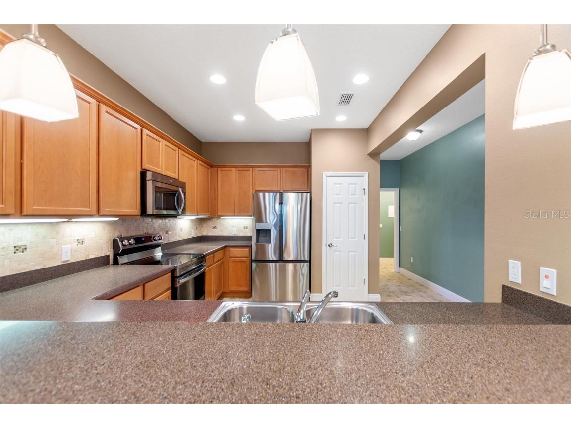 555 Presido Park Place Kissimmee FL 34759 S5121580 image7