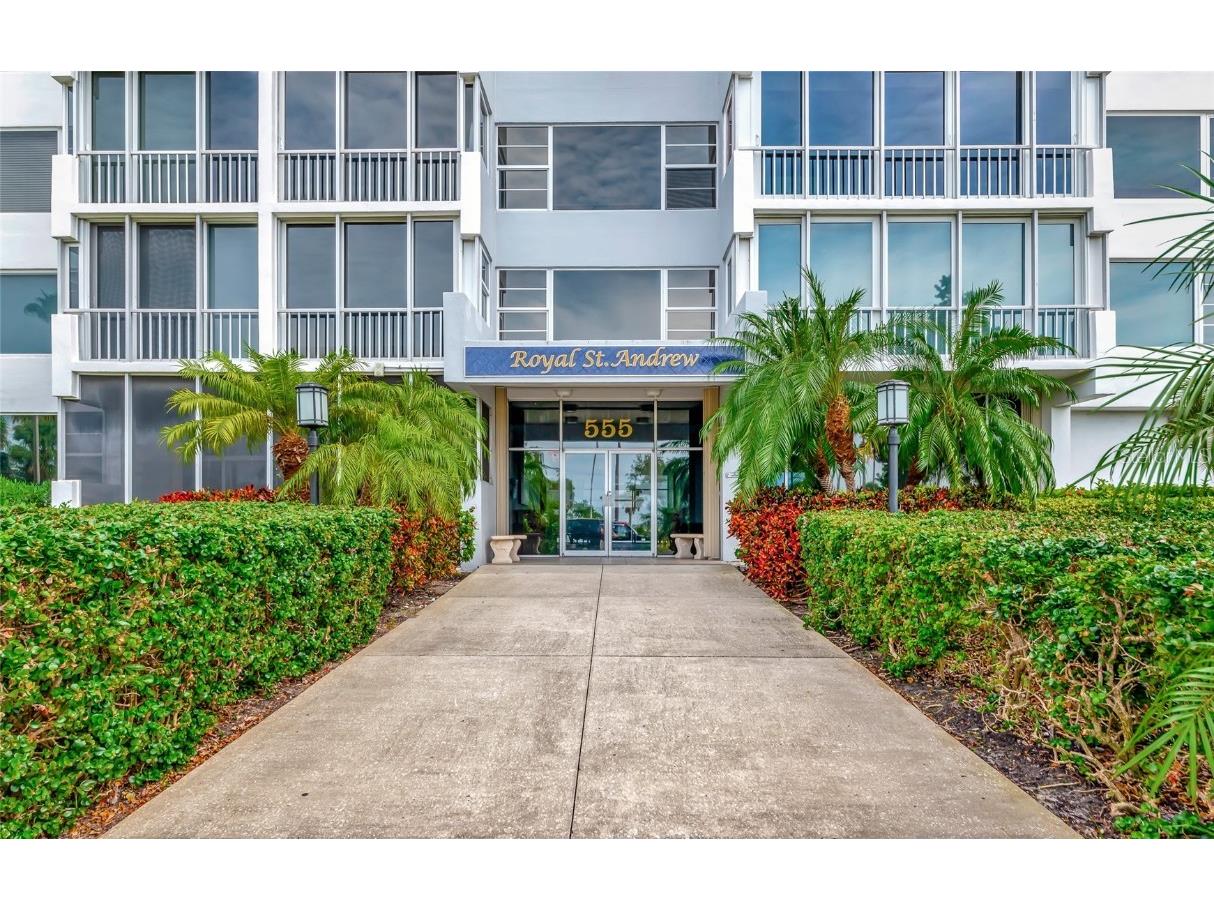555 S Gulfstream Avenue #1203 Sarasota FL 34236 A4585833 image1