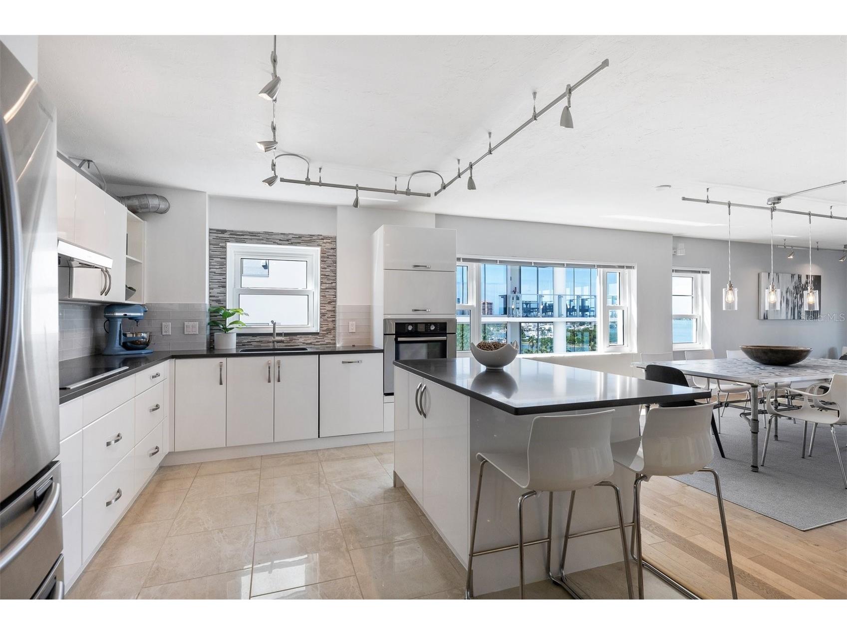 555 S Gulfstream Avenue #804 Sarasota FL 34236 A4678413 image12