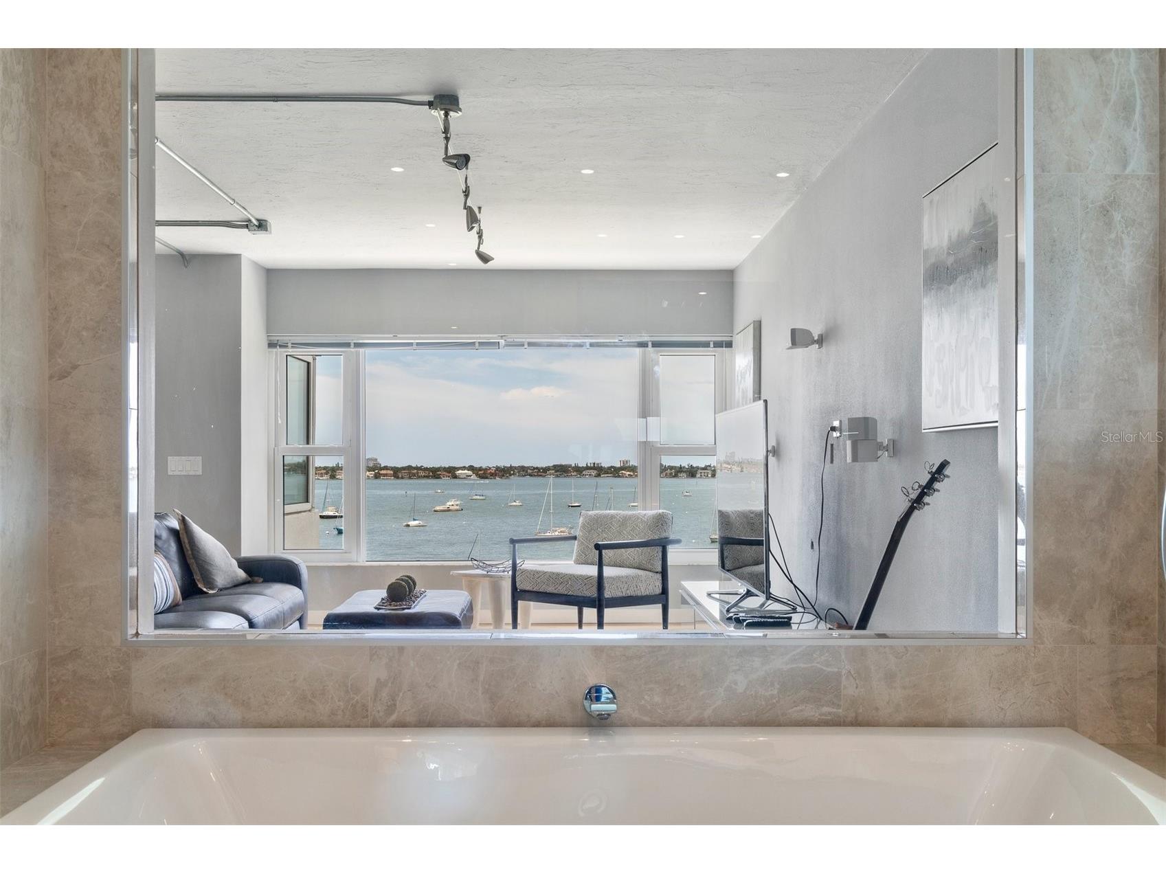 555 S Gulfstream Avenue #804 Sarasota FL 34236 A4678413 image23