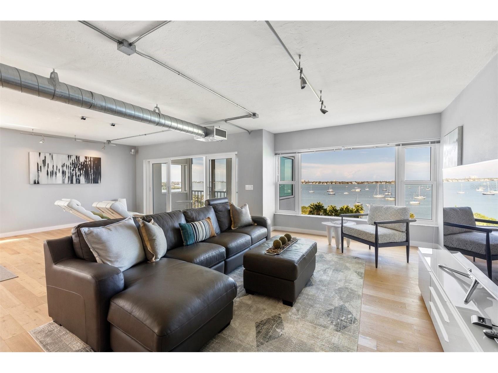 555 S Gulfstream Avenue #804 Sarasota FL 34236 A4678413 image25