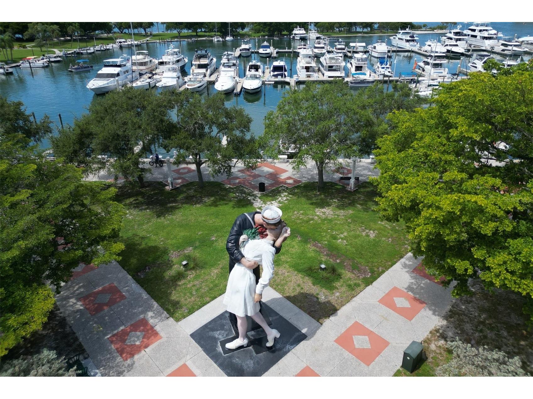 555 S Gulfstream Avenue #804 Sarasota FL 34236 A4678413 image32