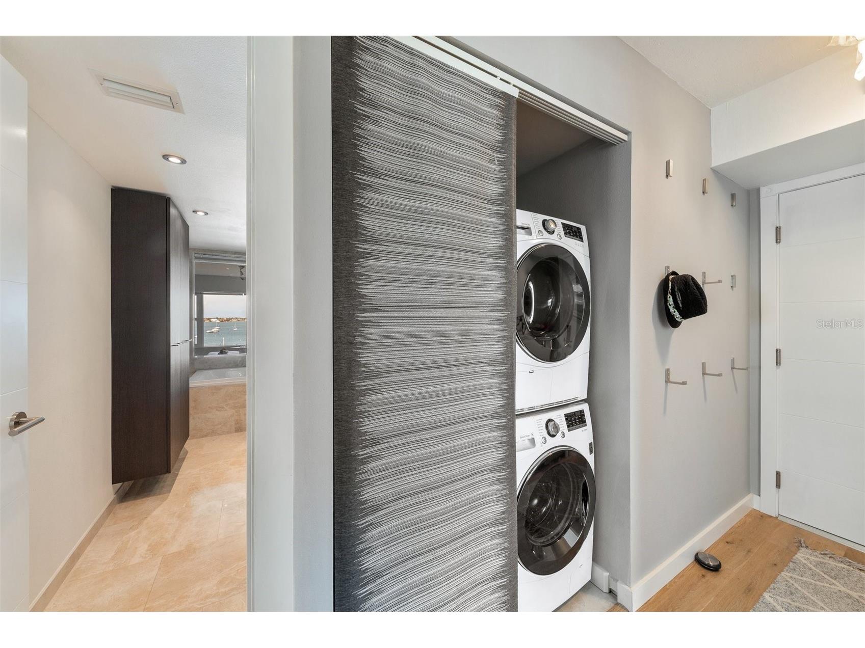 555 S Gulfstream Avenue #804 Sarasota FL 34236 A4678413 image9