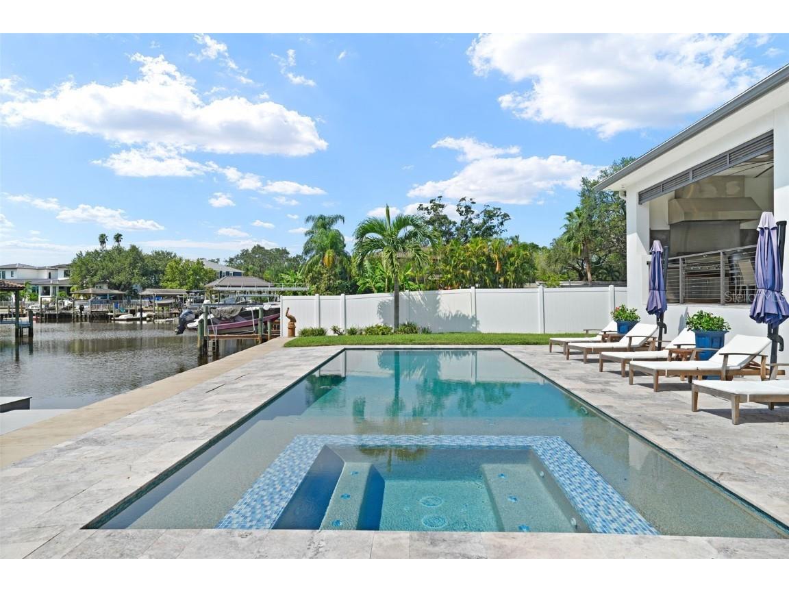 555 Suwanee Circle Tampa FL 33606 TB8423327 image59