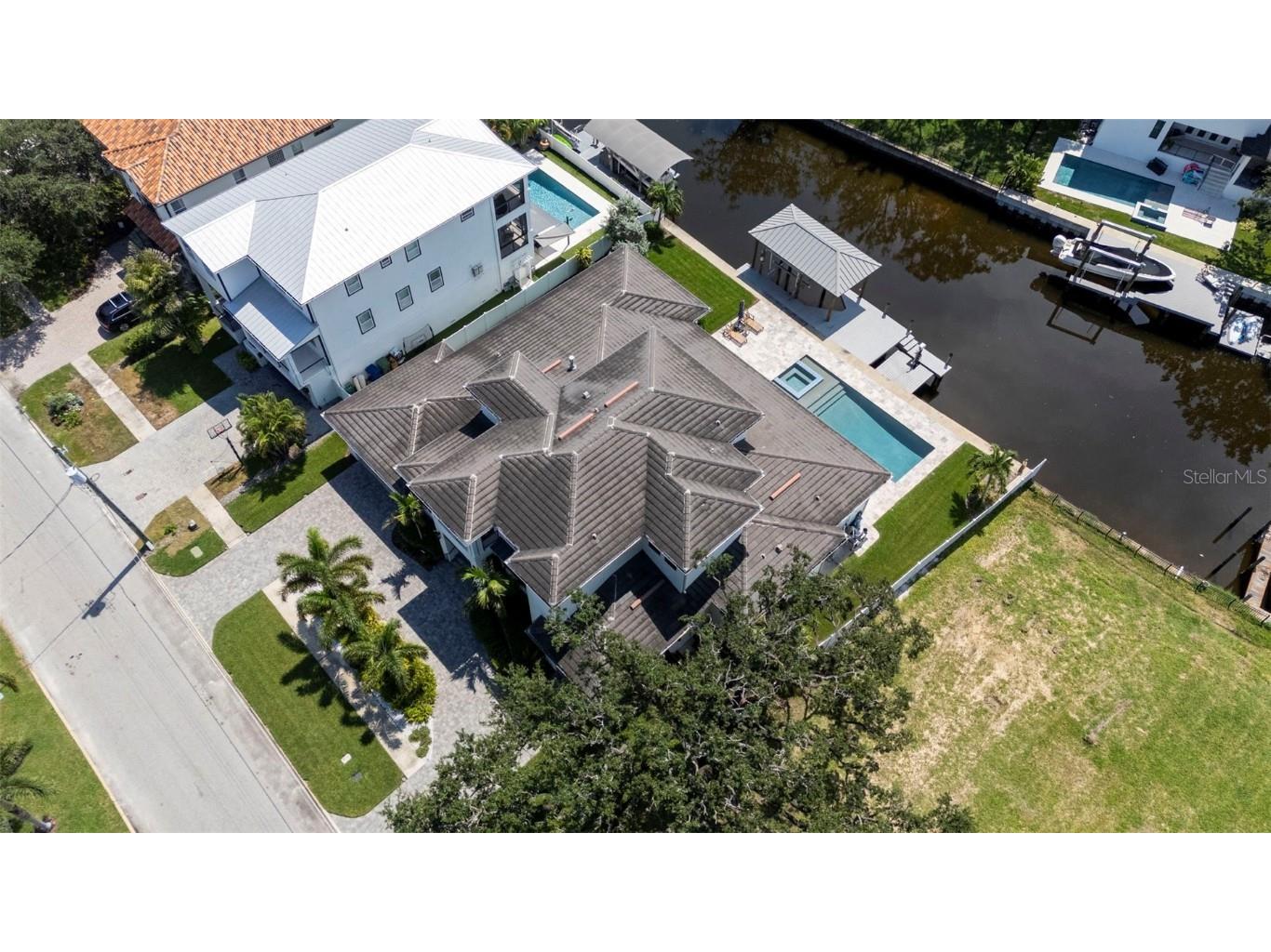 555 Suwanee Circle Tampa FL 33606 TB8423327 image67