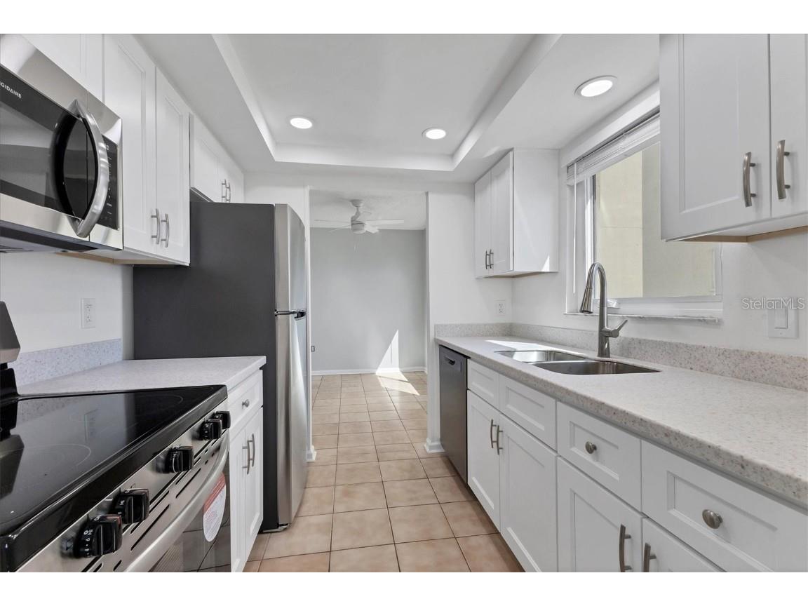 555 The Esplanade N #301 Venice FL 34285 - GULF OF MEXICO A4662616 image12