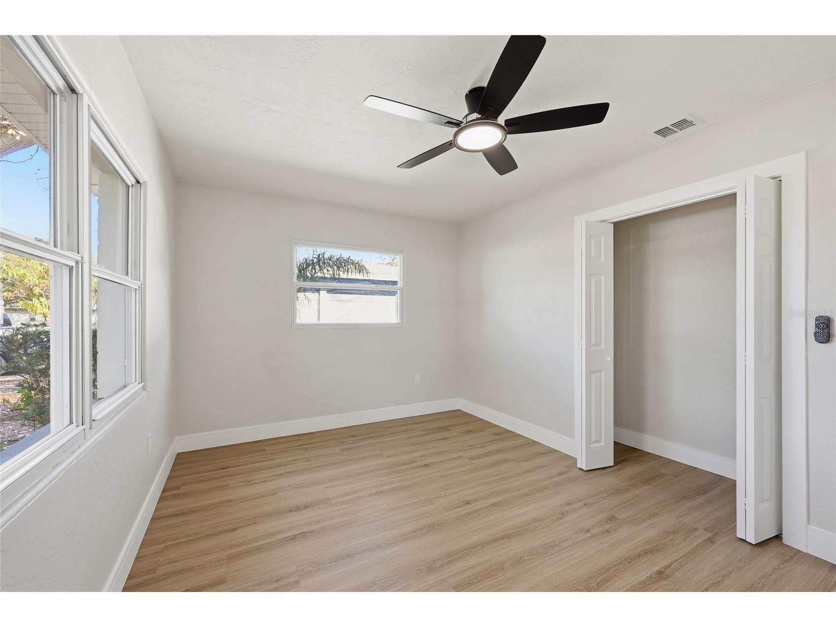 5550 5th Way S Saint Petersburg FL 33705 TB8476145 image21