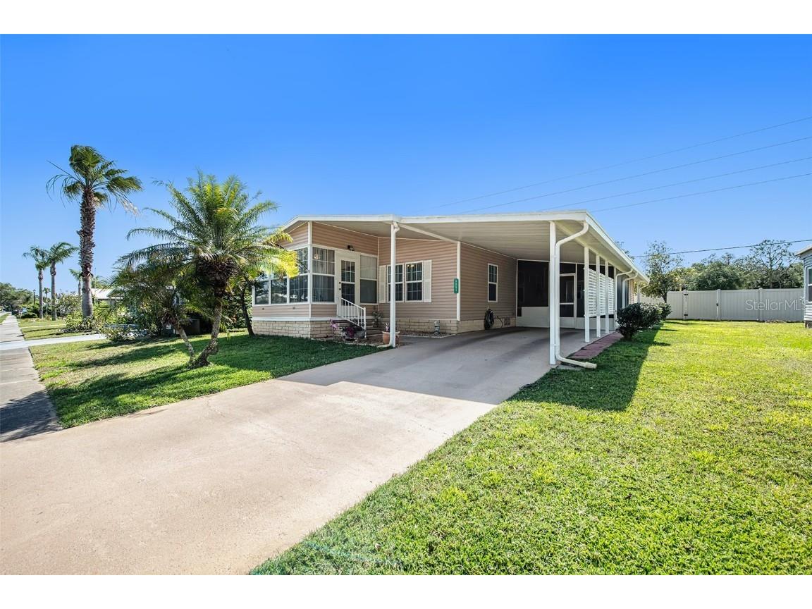 5551 Antigua Drive Zephyrhills FL 33541 T3519277 image1