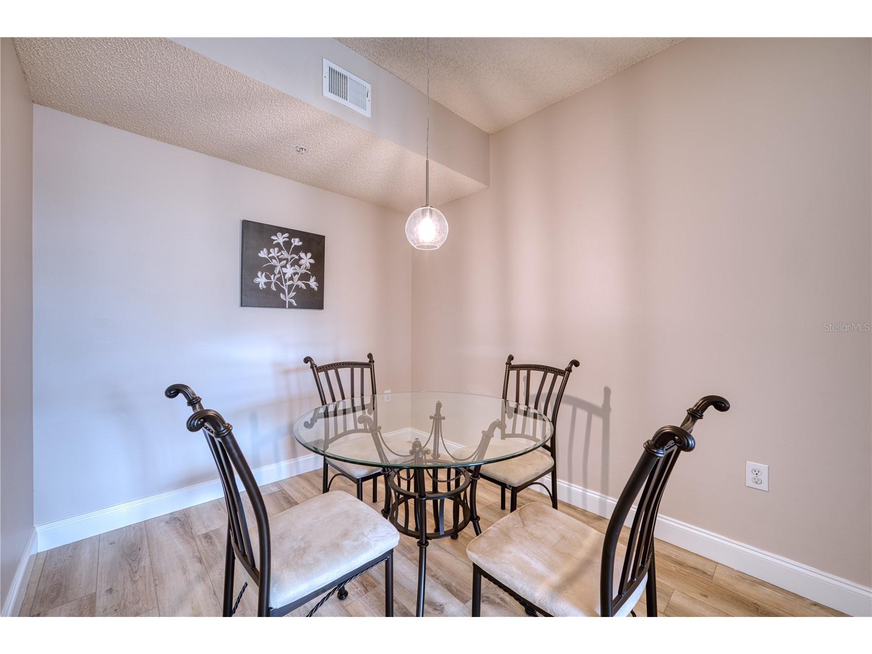5551 Bentgrass Drive #11-303 Sarasota FL 34235 A4693808 image14