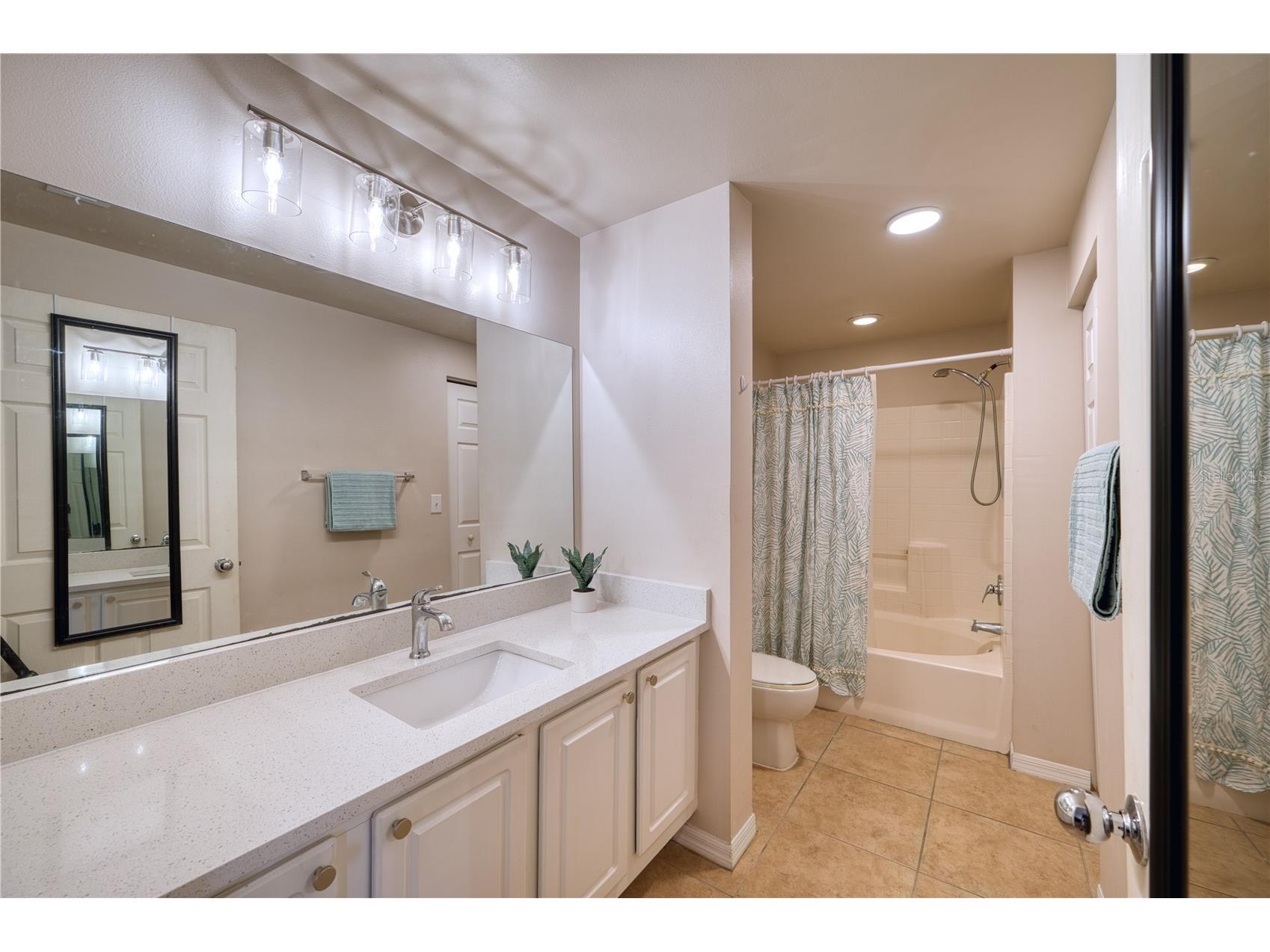 5551 Bentgrass Drive #11-303 Sarasota FL 34235 A4693808 image20
