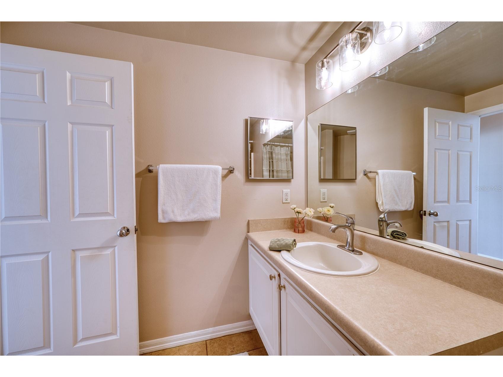 5551 Bentgrass Drive #11-303 Sarasota FL 34235 A4693808 image27