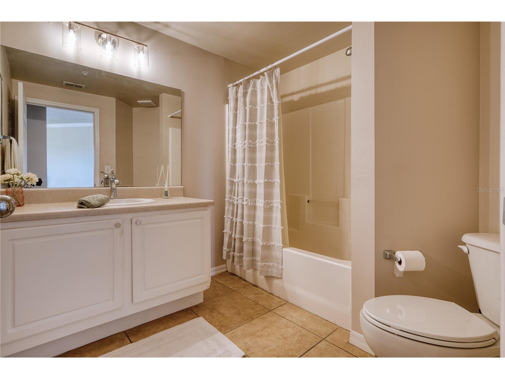 5551 Bentgrass Drive #11-303 Sarasota FL 34235 A4693808 image28