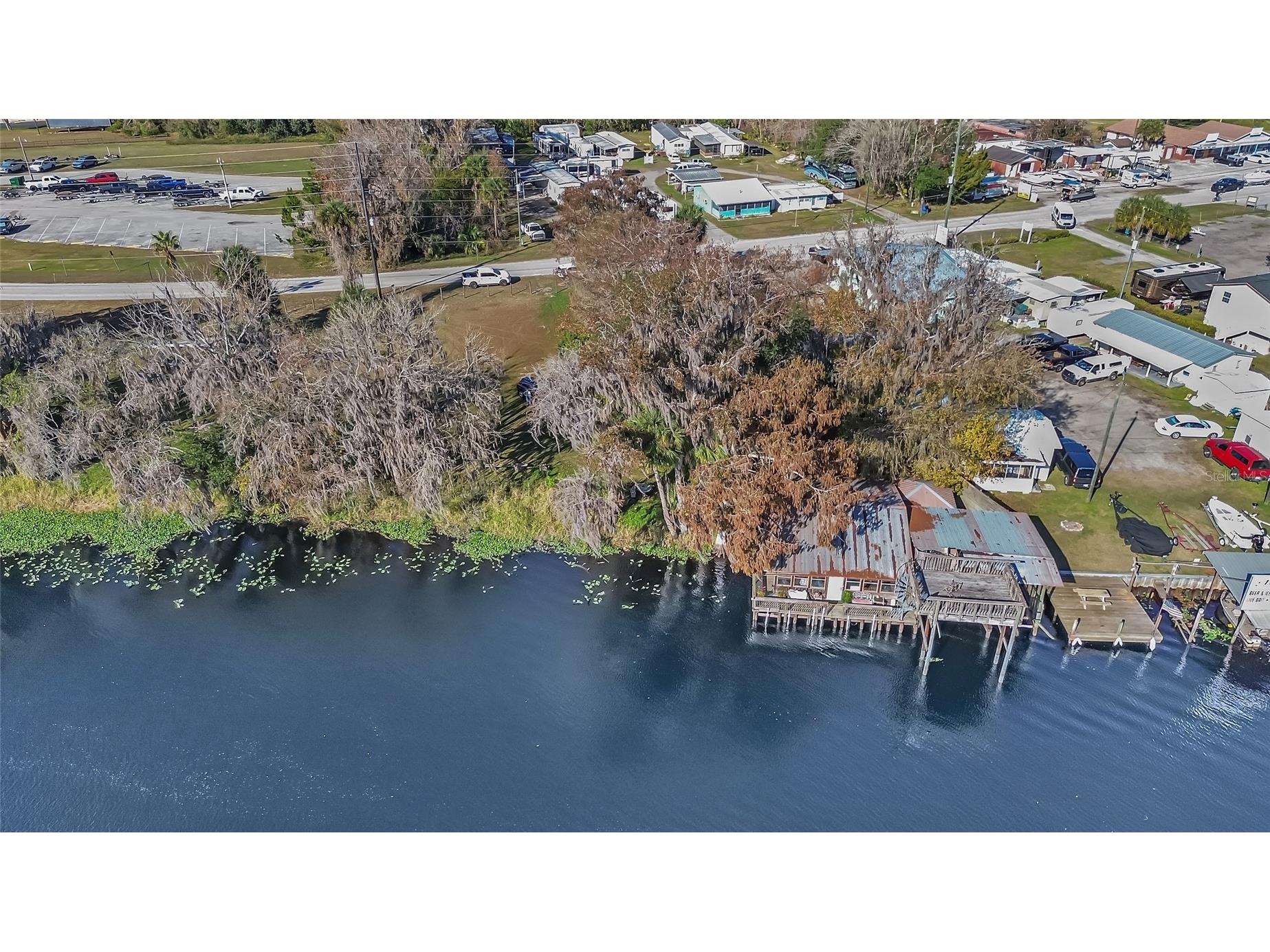 55512 Front Street Astor FL 32102 - ST JOHNS RIVER V4946788 image2