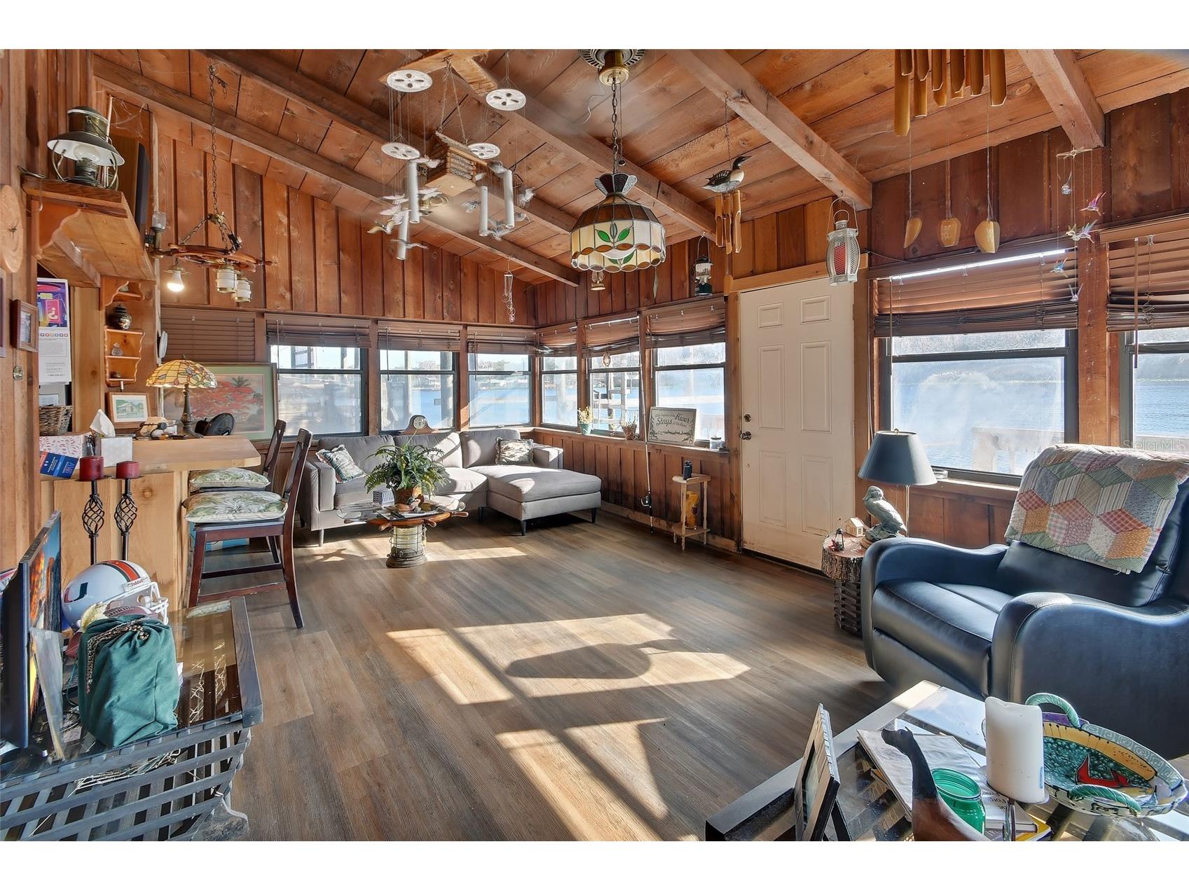 55512 Front Street Astor FL 32102 - ST JOHNS RIVER V4946788 image31