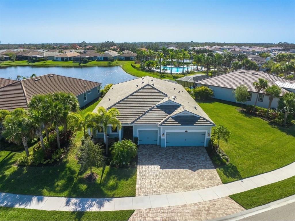 5552 Long Shore Loop Sarasota FL 34238 A4560498 image1