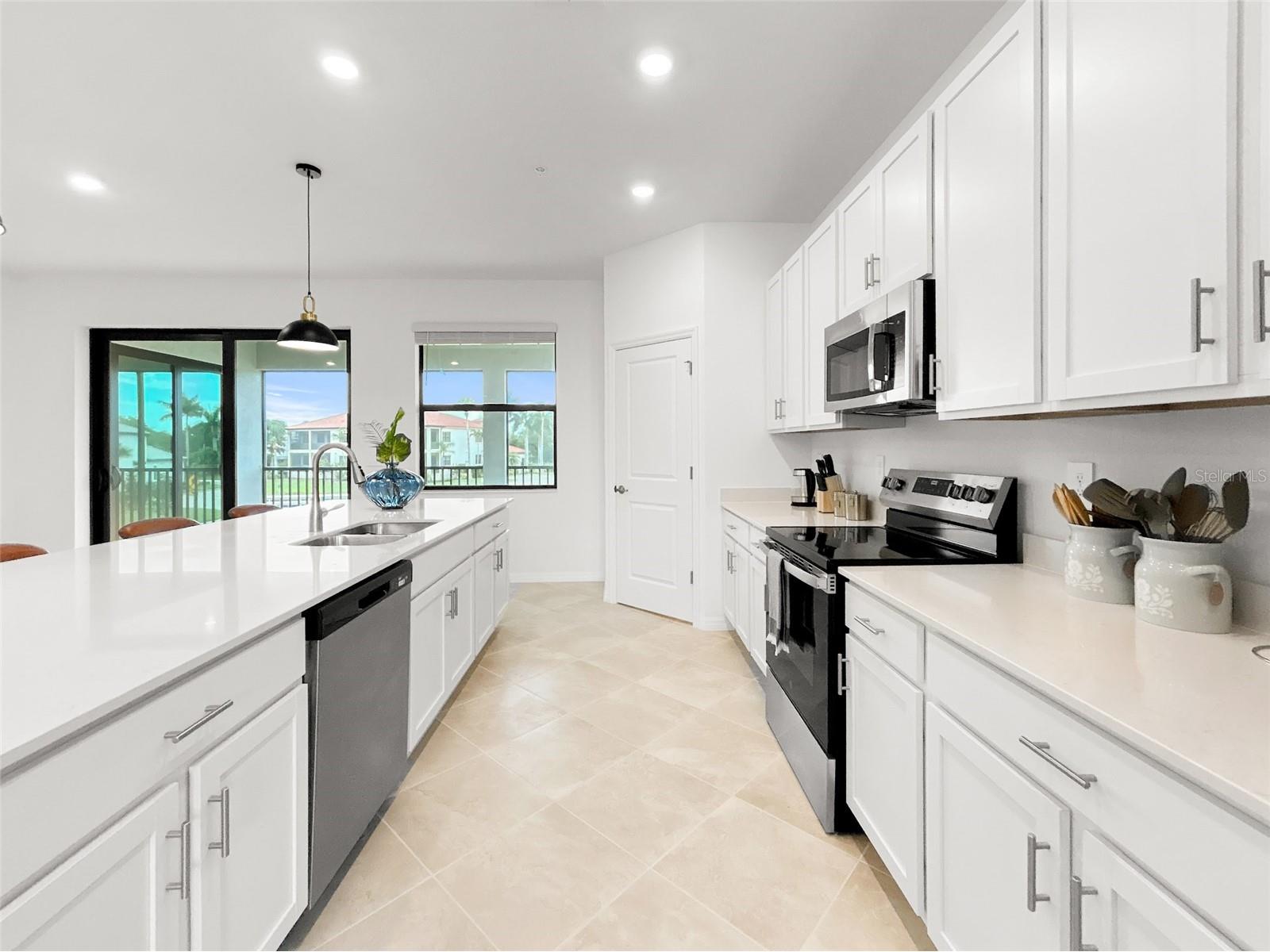 5552 Summit Pointe Circle #103 Bradenton FL 34210 TB8527217 image17