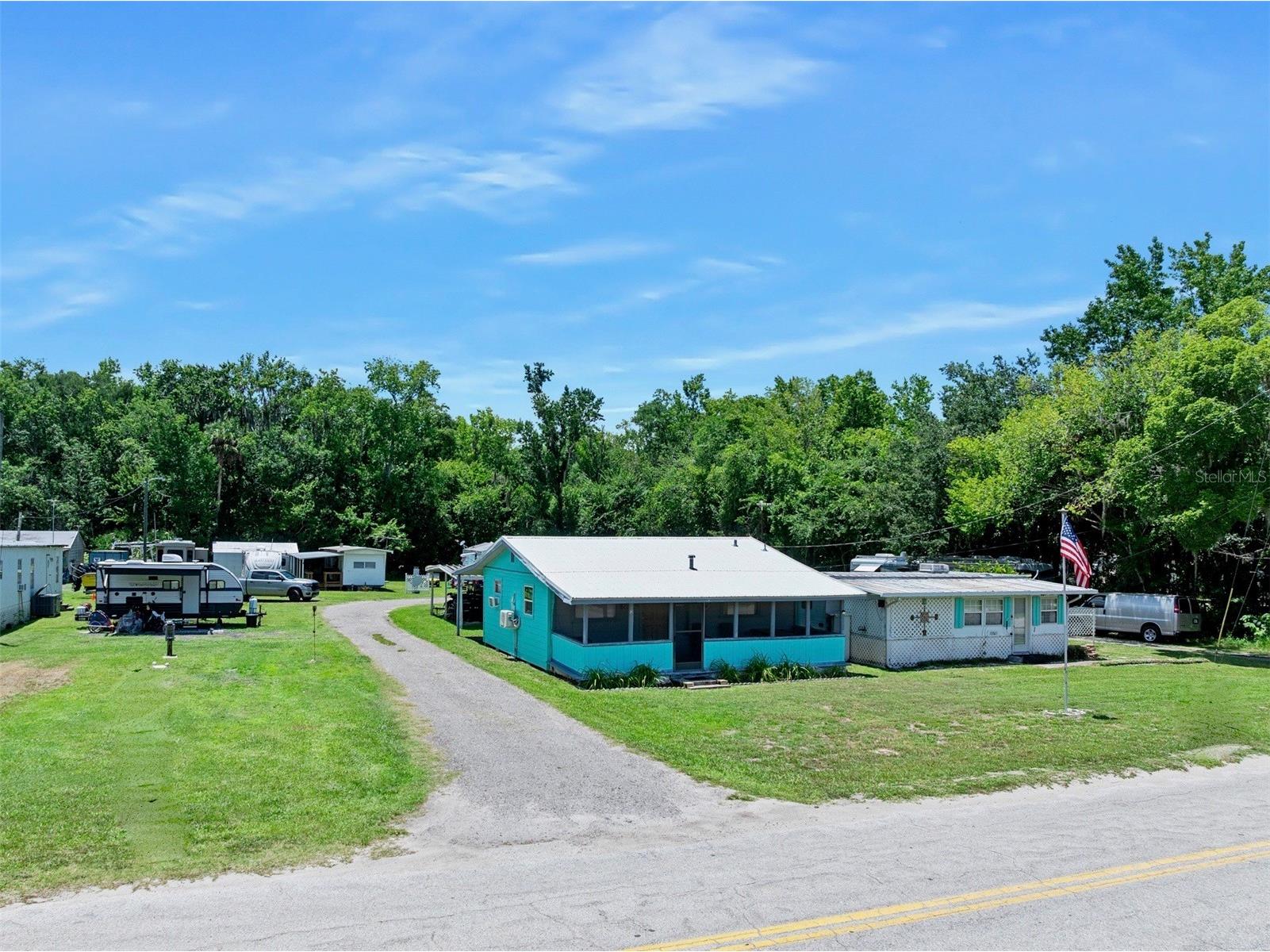 55521 Front Street Astor FL 32102 V4949924 image3