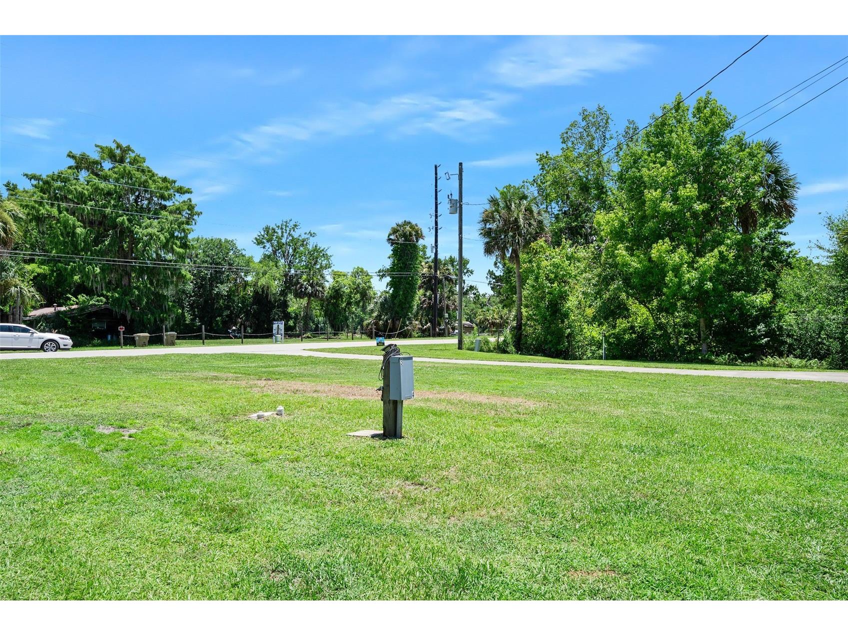55521 Front Street Astor FL 32102 V4949924 image38