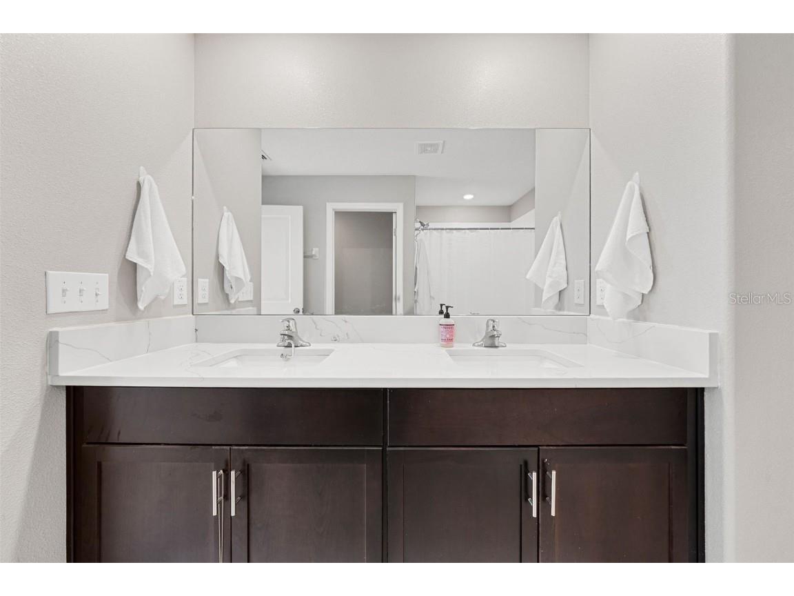 5553 Turkey Creek Way Lakeland FL 33811 - Retention pond O6298144 image22