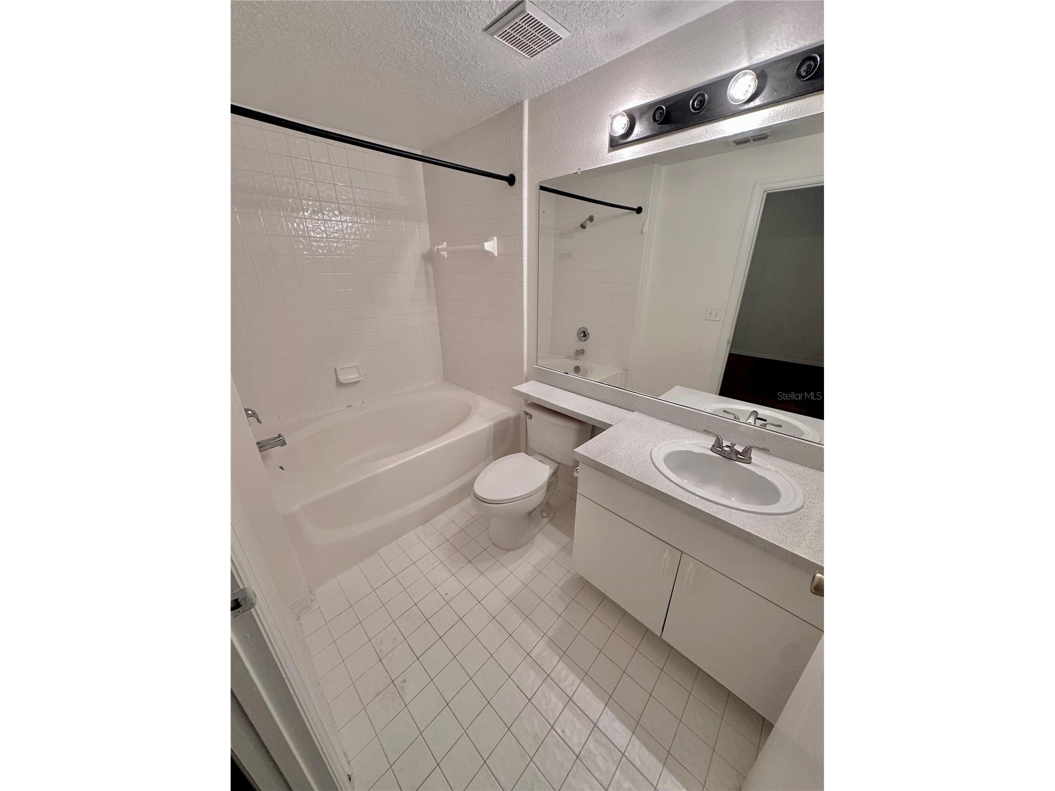 5554 Metrowest Boulevard #4-201 Orlando FL 32811 O6405420 image17