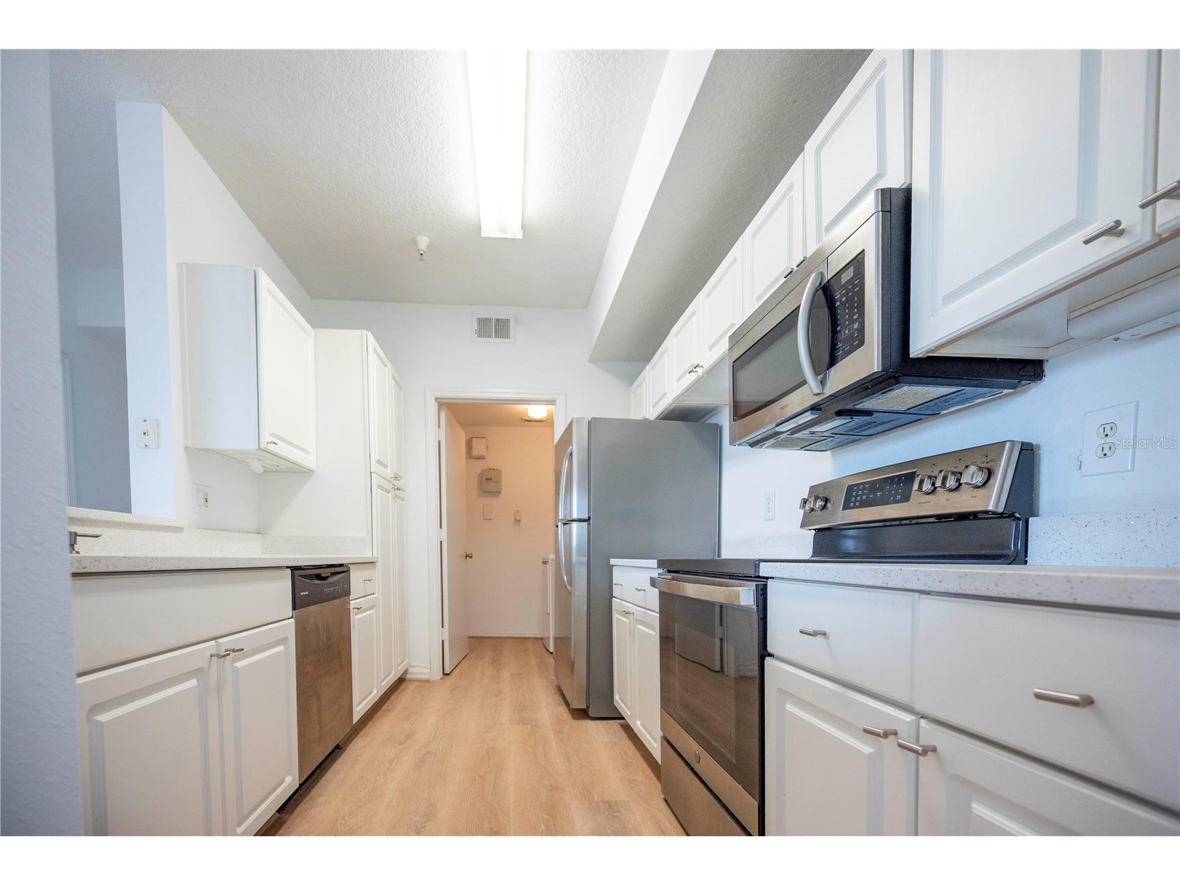 5554 Metrowest Boulevard #4-211 Orlando FL 32811 O6401257 image4