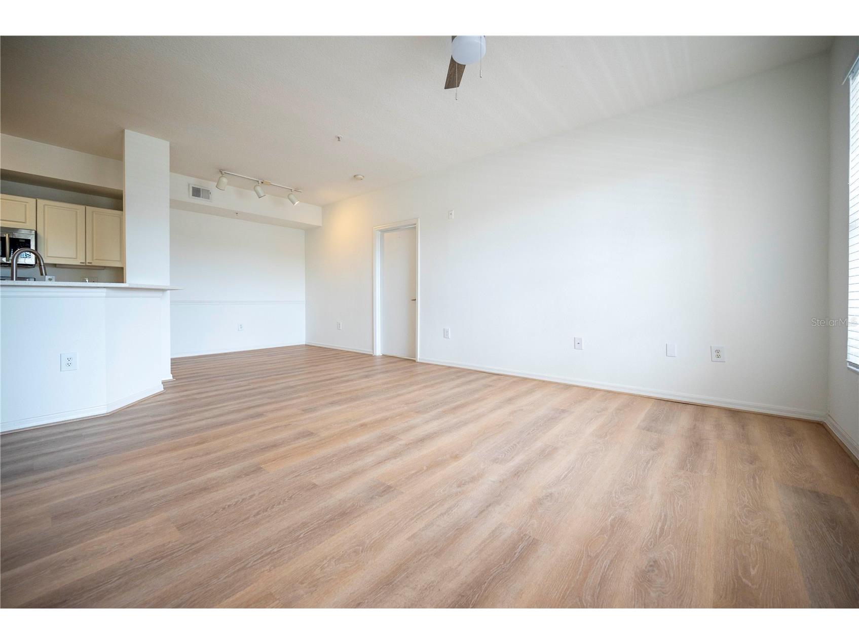 5554 Metrowest Boulevard #4-211 Orlando FL 32811 O6401257 image7