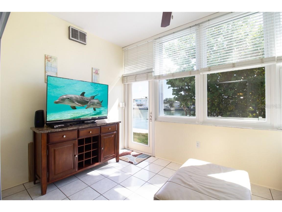 5555 Gulf Boulevard #104 Saint Pete Beach FL 33706 - BOCA CIEGA BAY TB8449376 image12