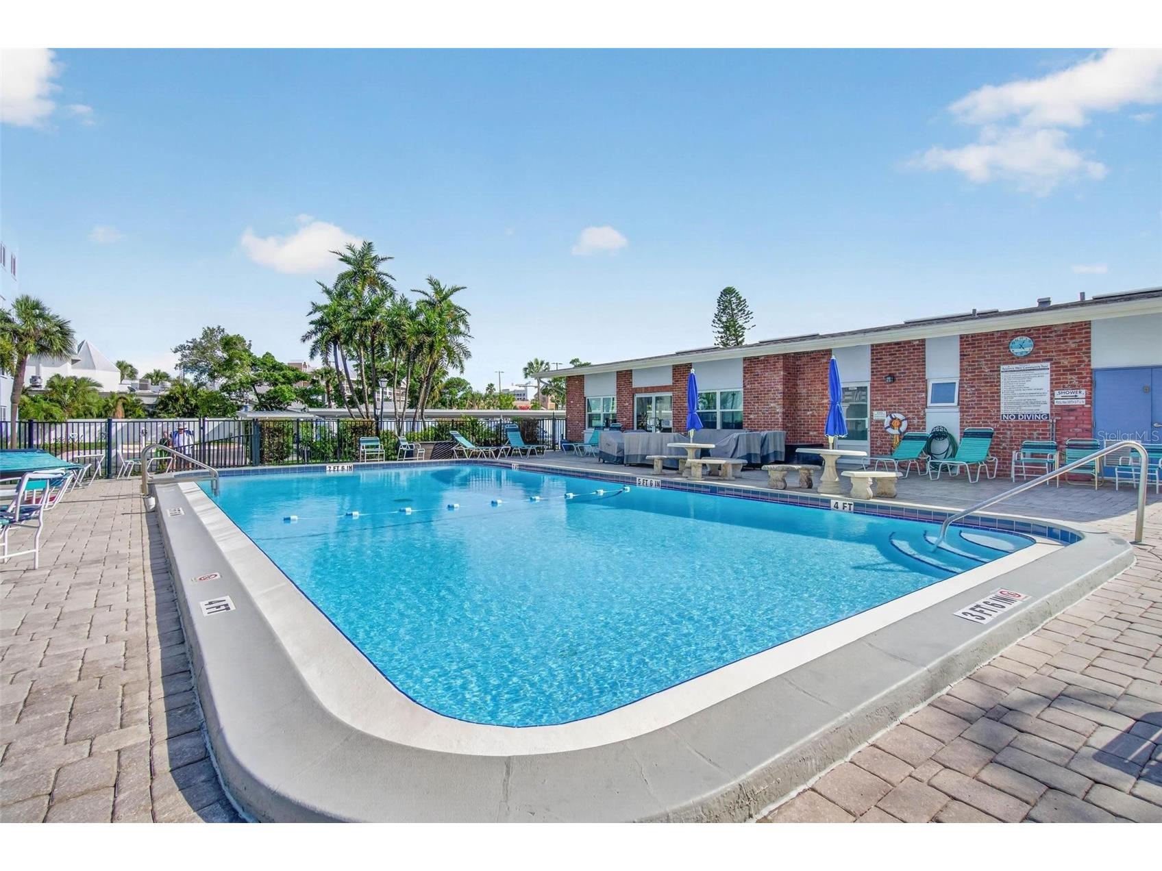 5555 Gulf Boulevard #402 Saint Pete Beach FL 33706 - BOCA CIEGA BAY & INTRACOASTAL TB8504180 image2