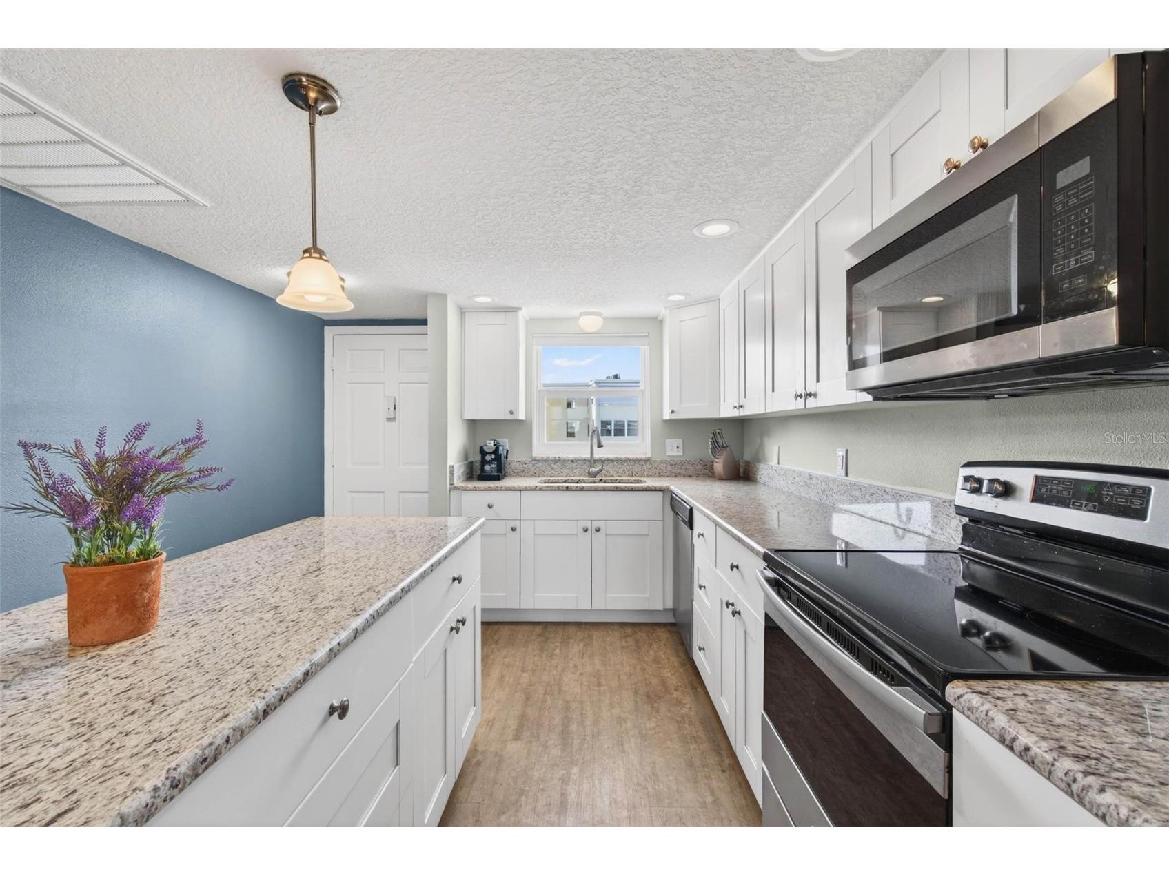 5555 Gulf Boulevard #402 Saint Pete Beach FL 33706 - BOCA CIEGA BAY & INTRACOASTAL TB8504180 image9