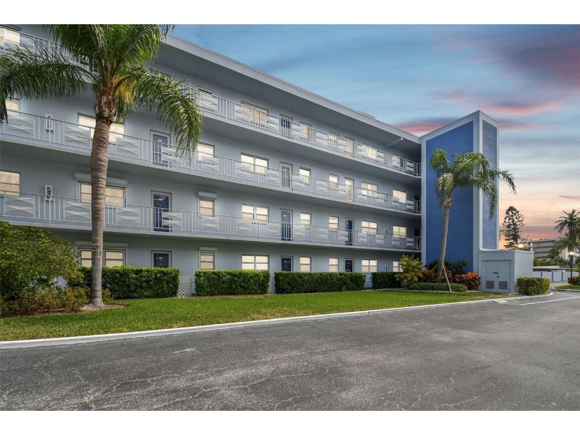 5555 Gulf Boulevard #403 Saint Pete Beach FL 33706 U8198374 image1